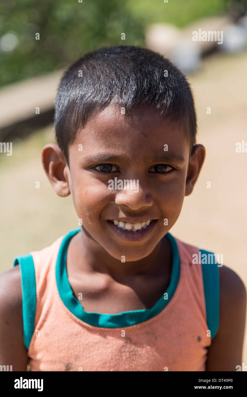 Sri lanka child hi-res stock photography and images - Alamy