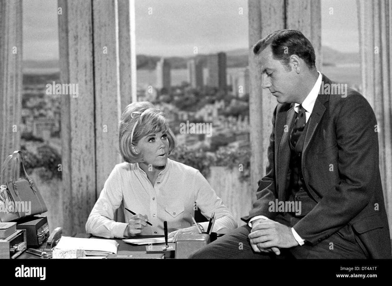 DORIS DAY American singer and film actress on her TV show in 1969 with MacLean Stevenson. Episode entitled Doris Strikes Out Stock Photo