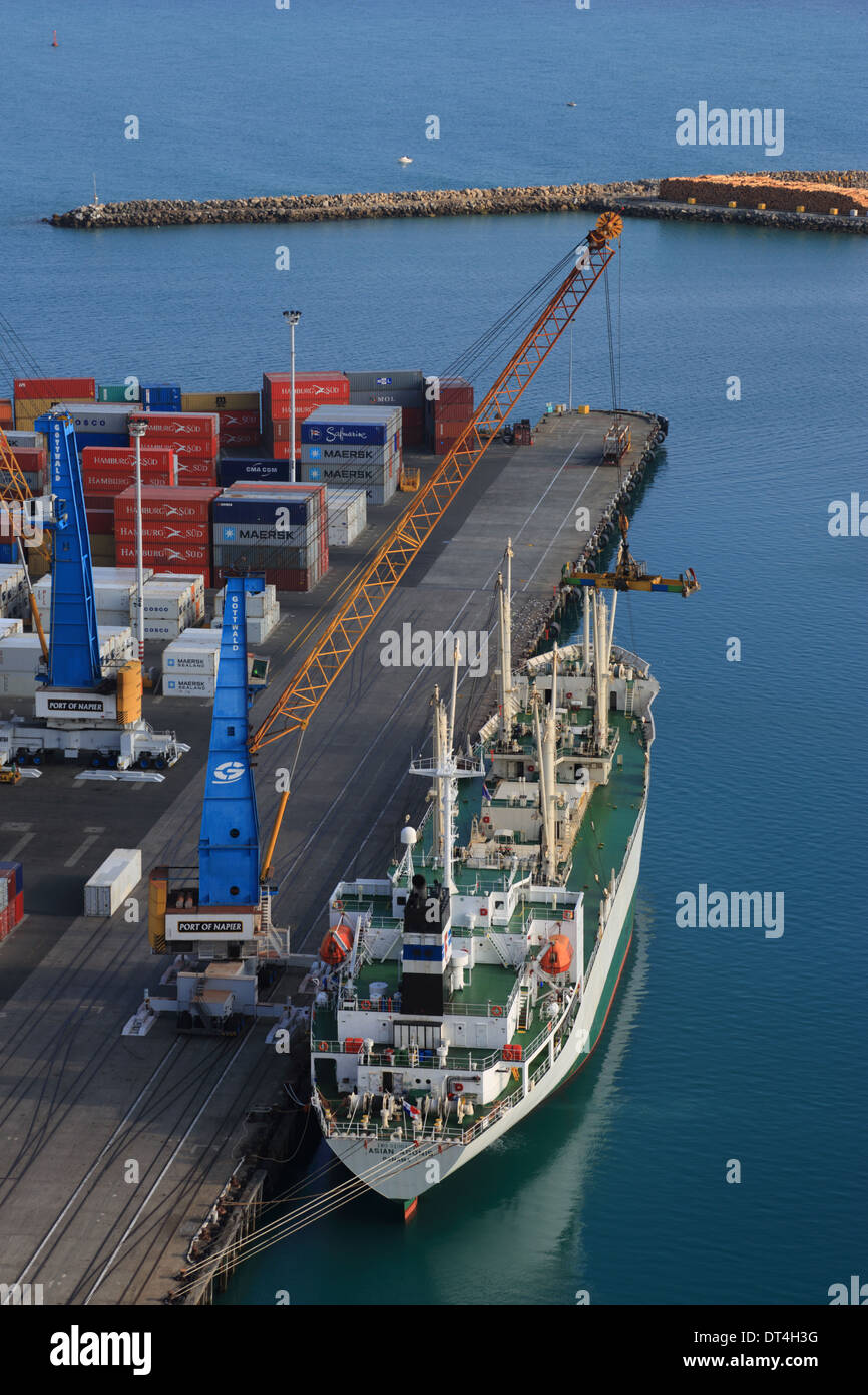 Container ship loading, Napier Docks, Napier, Hawkes Bay, North Island New Zealand Stock Photo