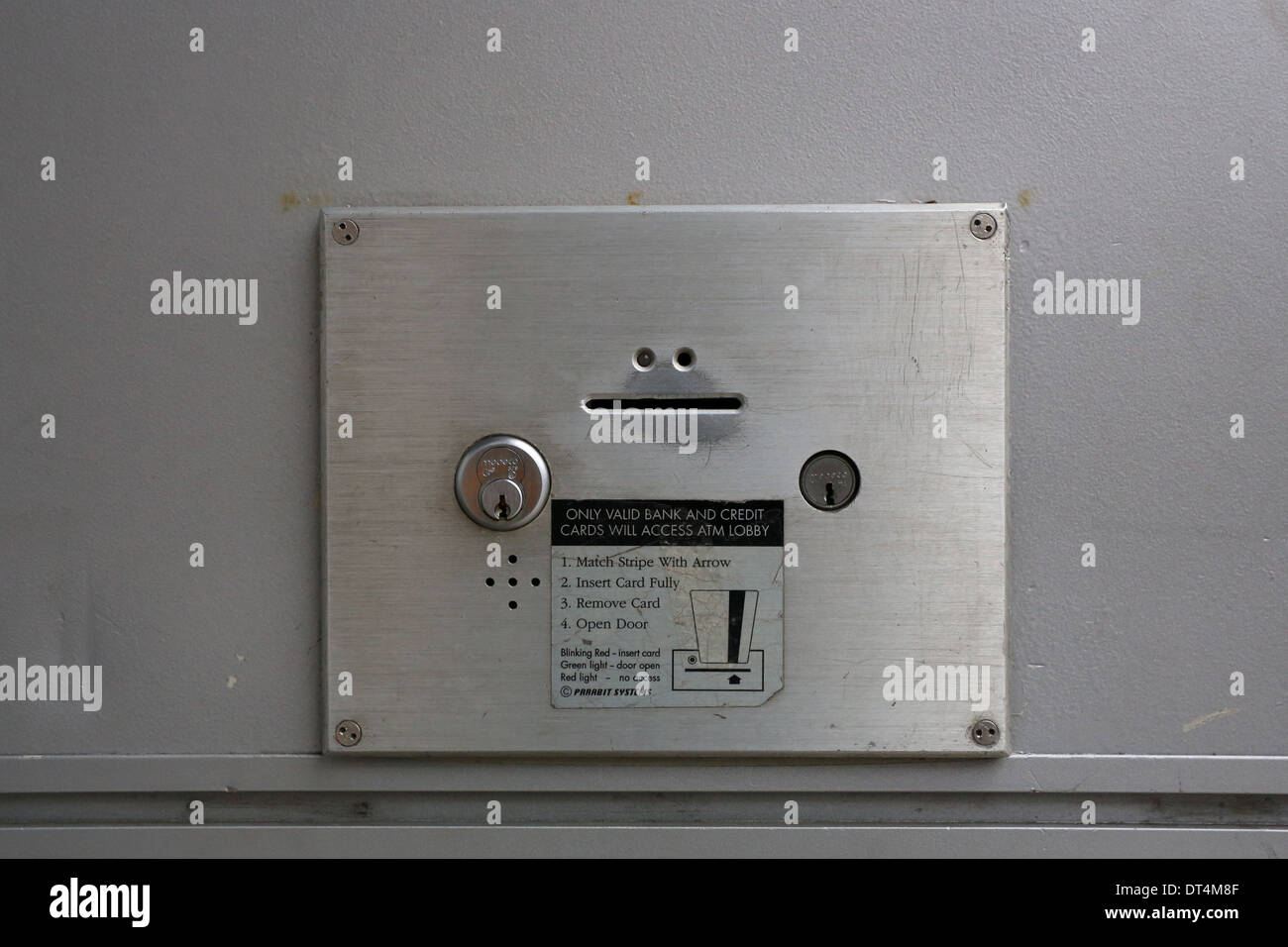 Secure Chip Slot Machine Electronic security card hi-res stock photography and images - Alamy