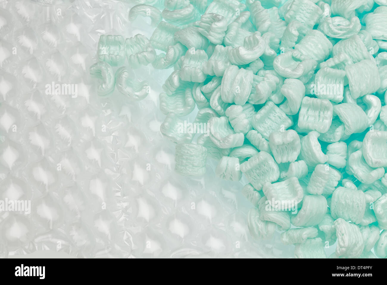 Polystyrene and bubble wrap Stock Photo Alamy
