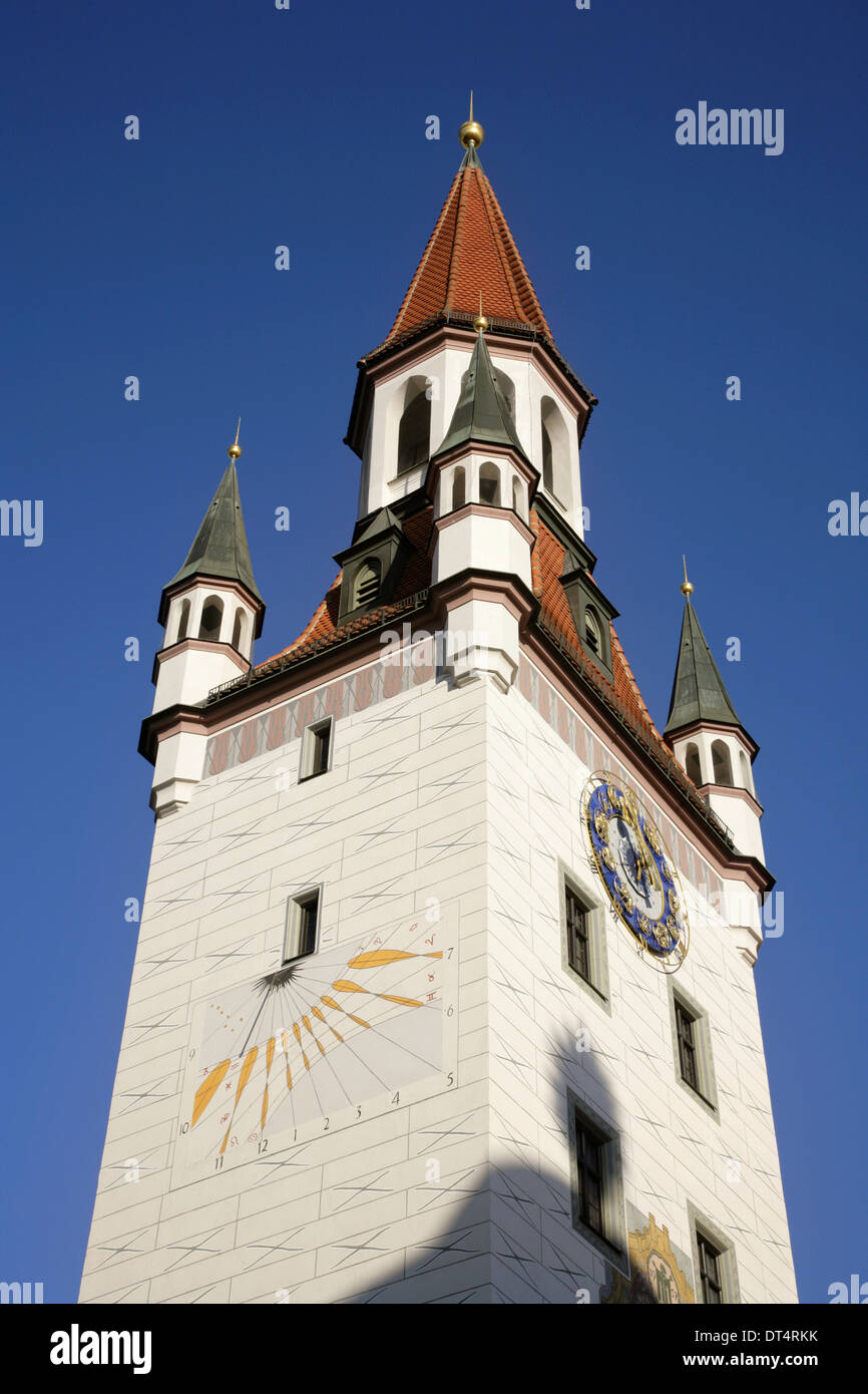 Tower of the Old Town Hall or Altes Rathaus, Marienplatz, Munich ...