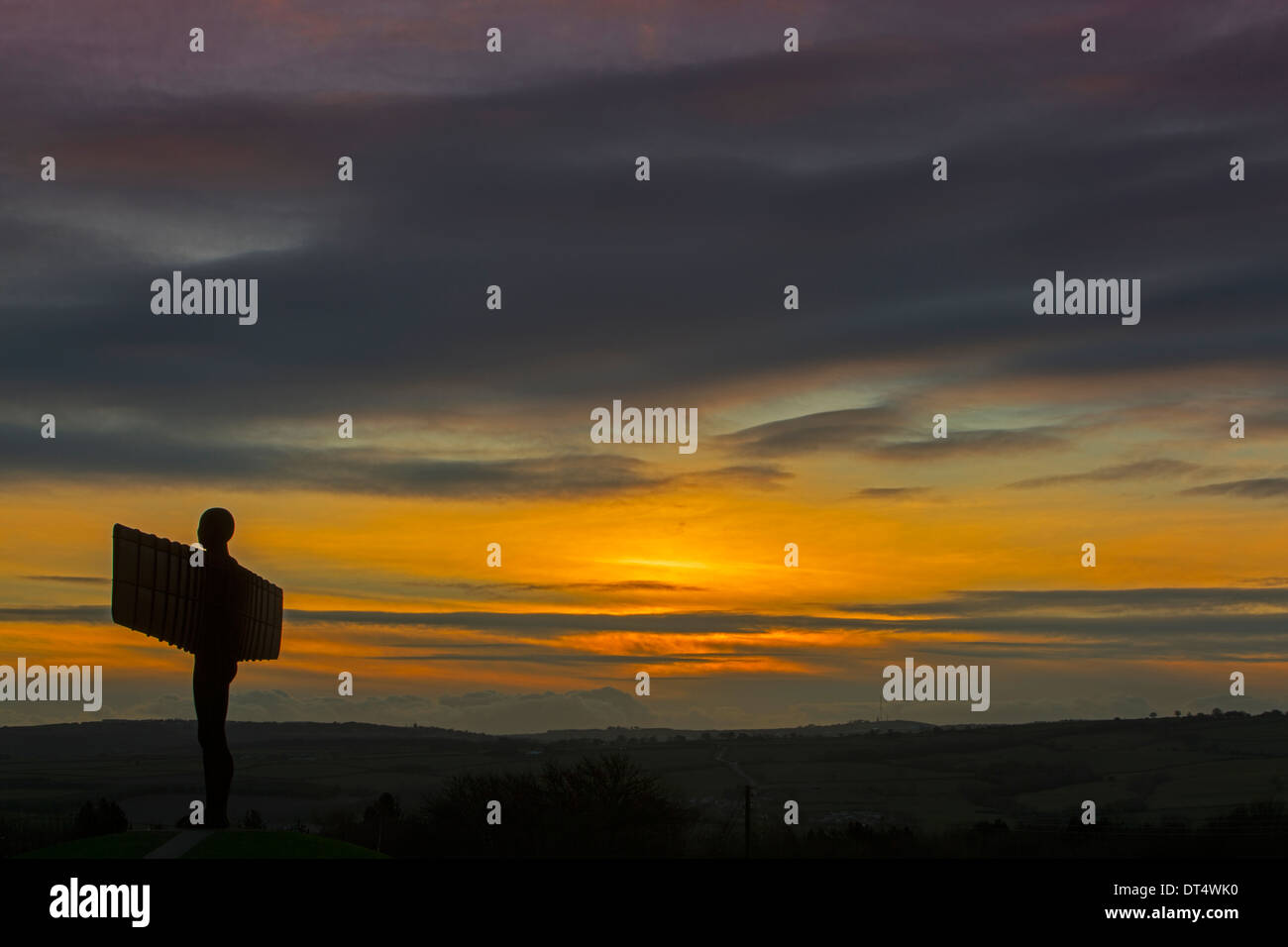 Angel of the north sunset hi-res stock photography and images - Alamy