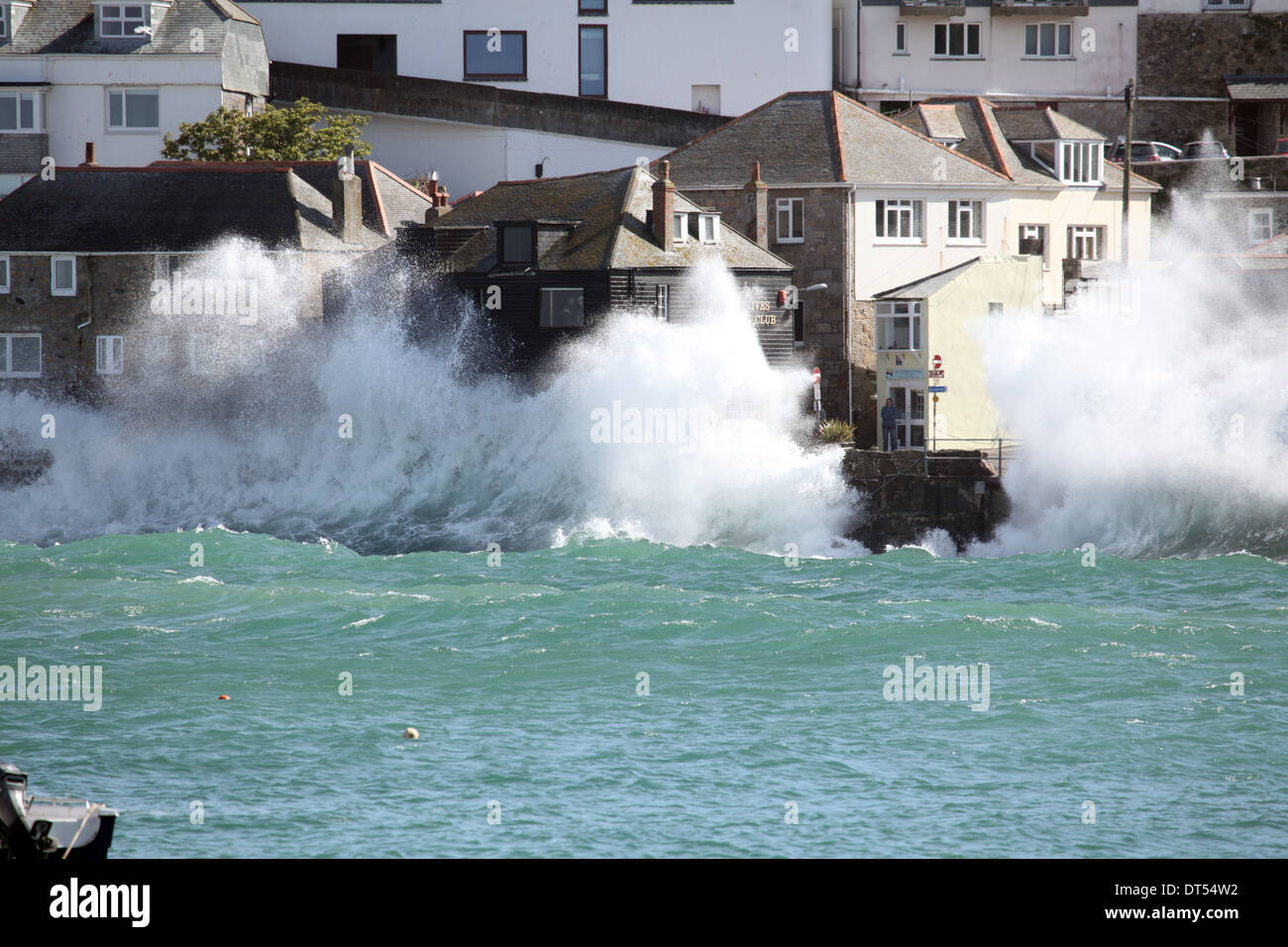 Storm front in sea hi res stock photography and images Alamy