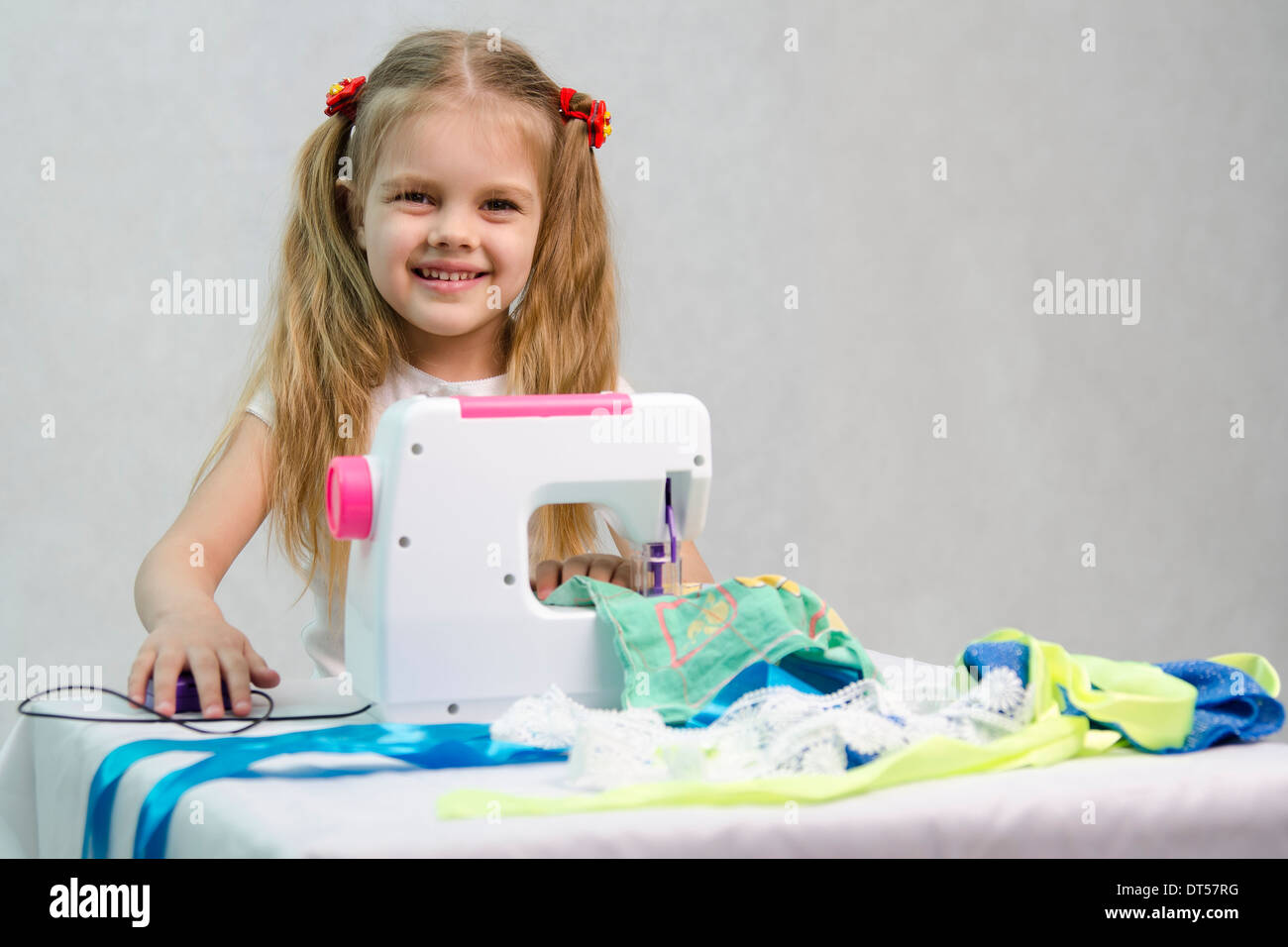 Kid sewing machine hi-res stock photography and images - Page 2 - Alamy