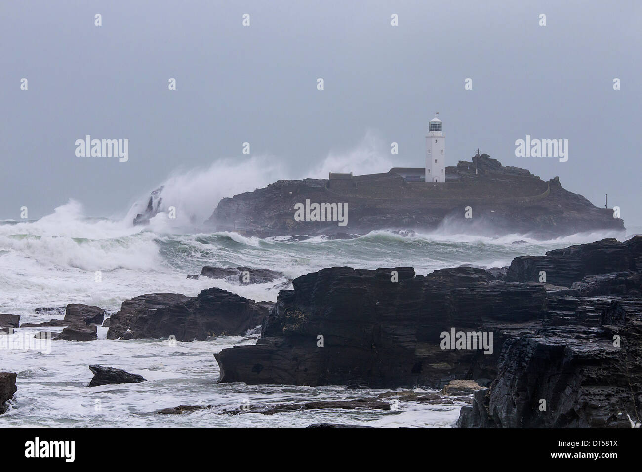 Oakley logo hi-res stock photography and images - Alamy