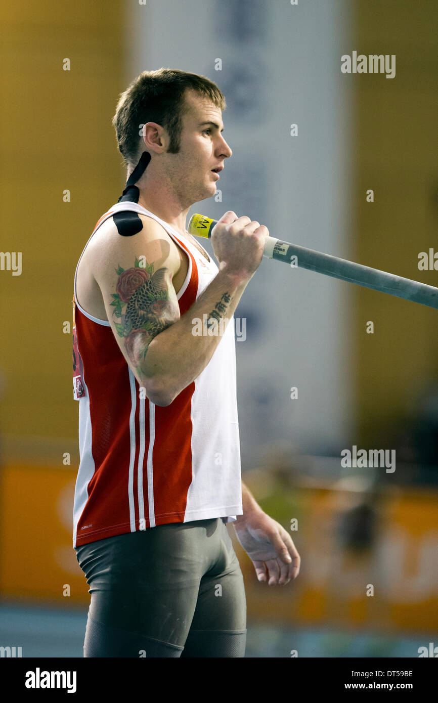 Sheffield, UK. 9th Feb, 2014. Luke CUTTS winner of the Men POLE VAULT Final, Sainsbury's British