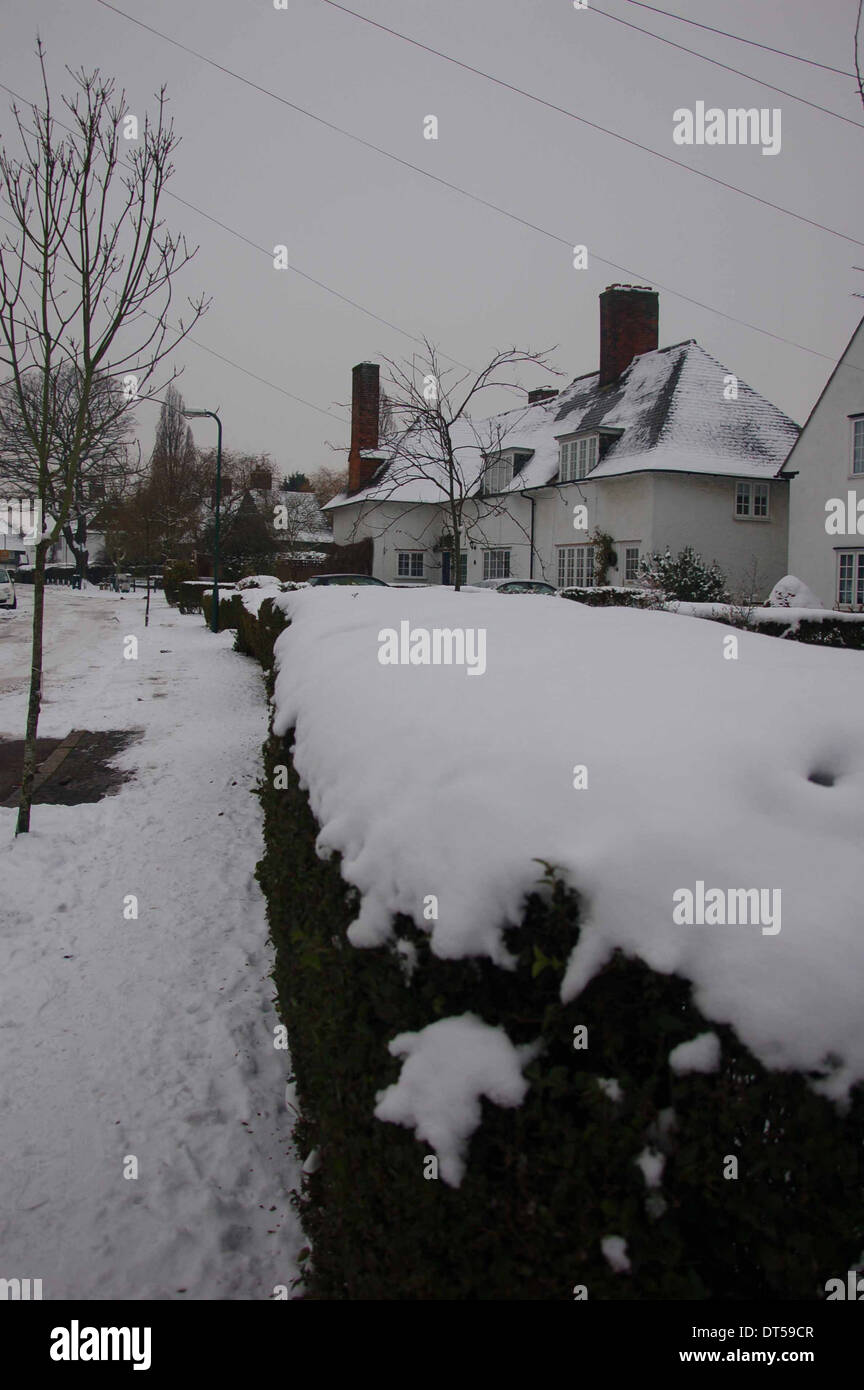 Snow covered edge in Goldsmith Lane, Kingsbury, london, England, Uk Stock Photo Alamy