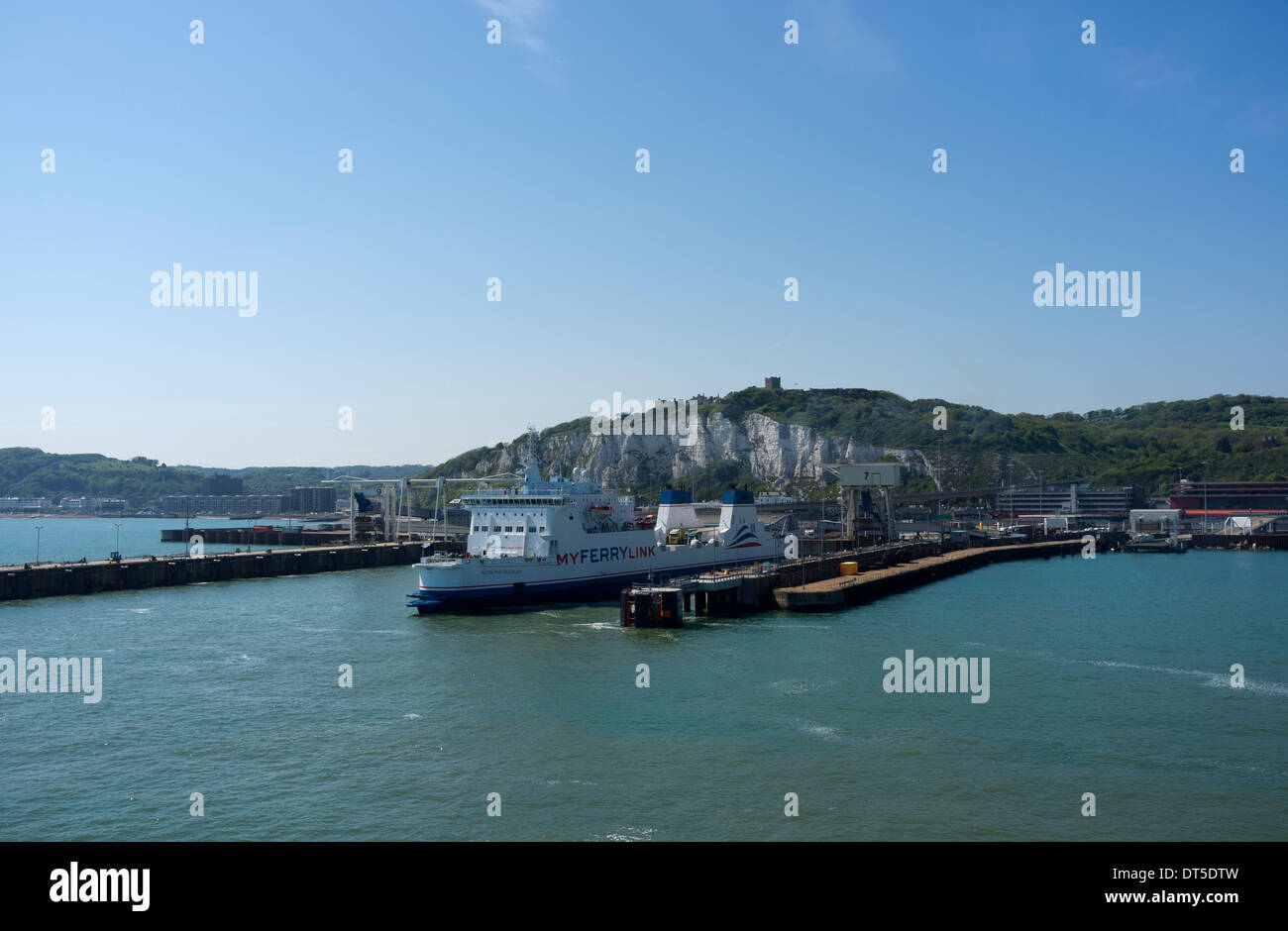 Approach from the English channel towards Dover cross channel ferry port. Stock Photo