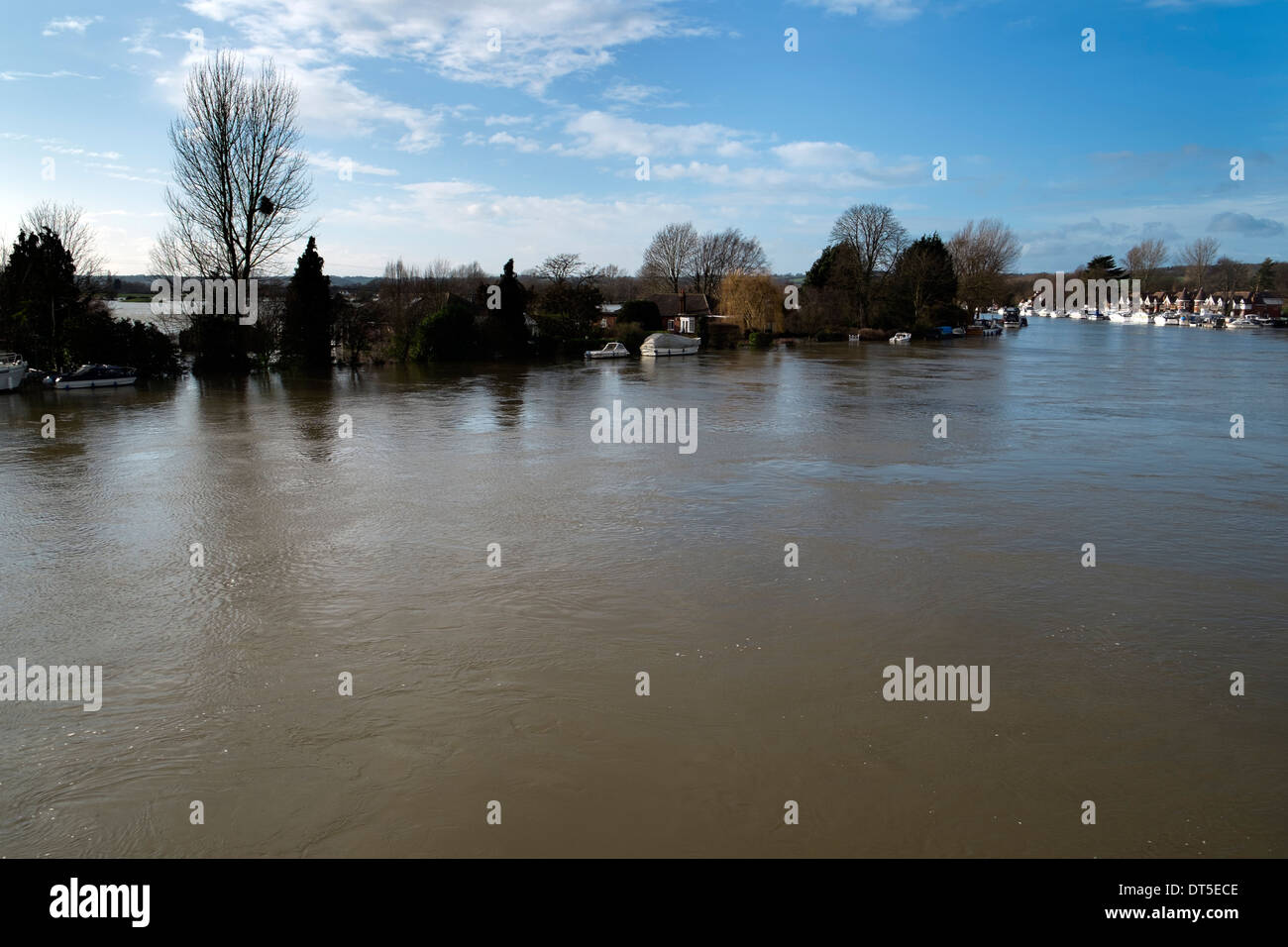 River Thames upstream in flood Bourne End Bucks UK Stock Photo