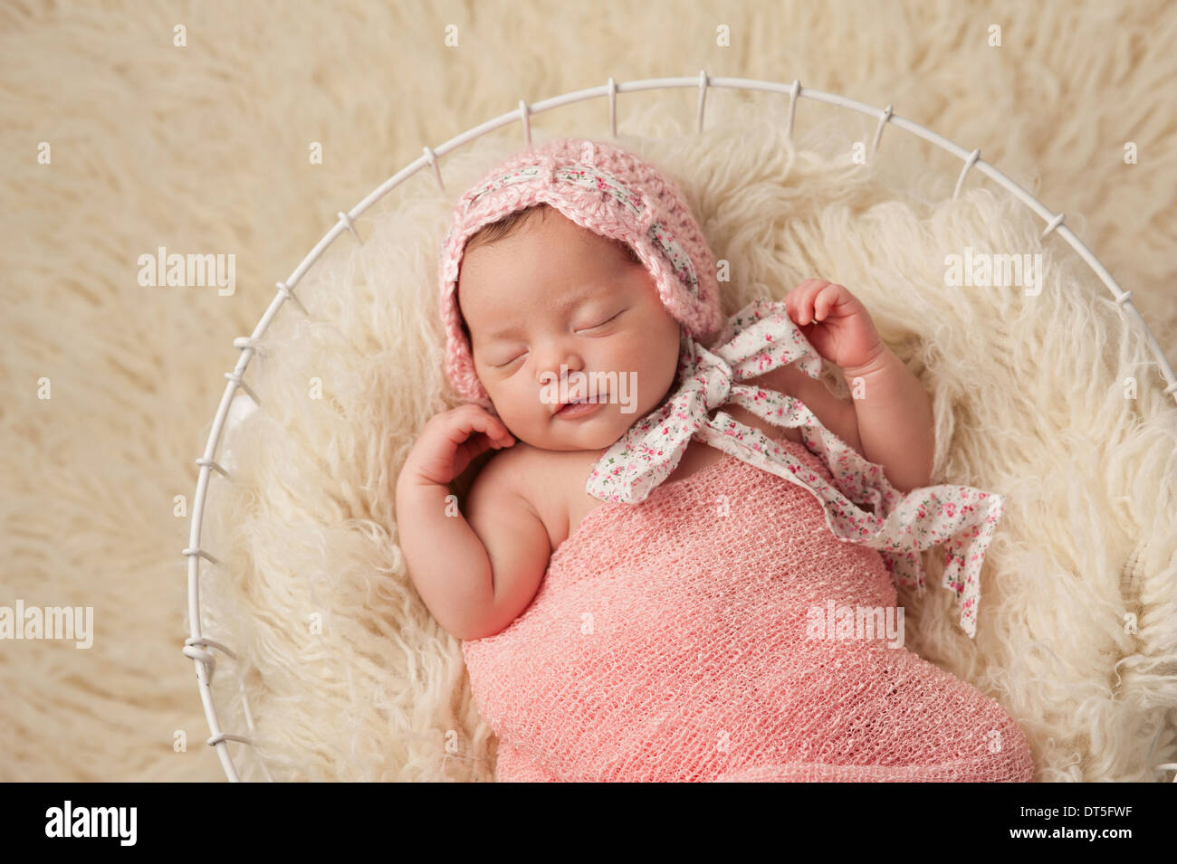 Baby Wearing Bonnet Hi Res Stock Photography And Images Alamy