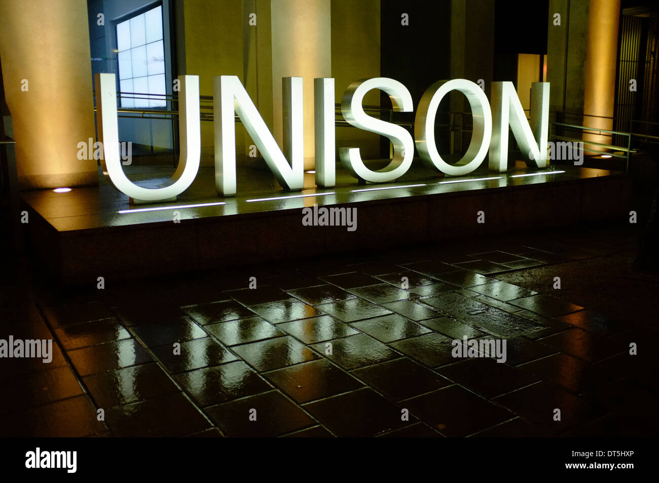 Unison sign in wet weather Stock Photo