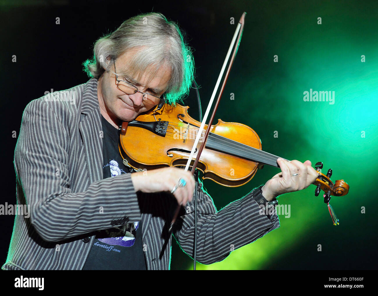Music, Strings, Violin, Chris Leslie of Fairport Convention playing fiddle at the 2011 Cropredy Festival in Oxfordshire. Stock Photo