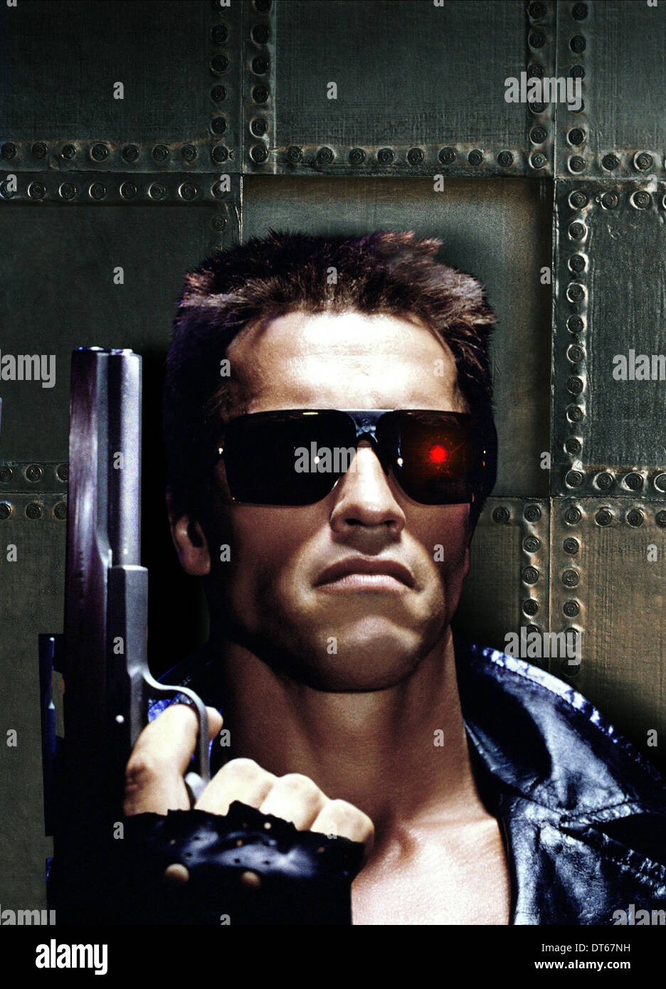 ARNOLD SCHWARZENEGGER THE TERMINATOR (1984 Stock Photo: 66520653 - Alamy