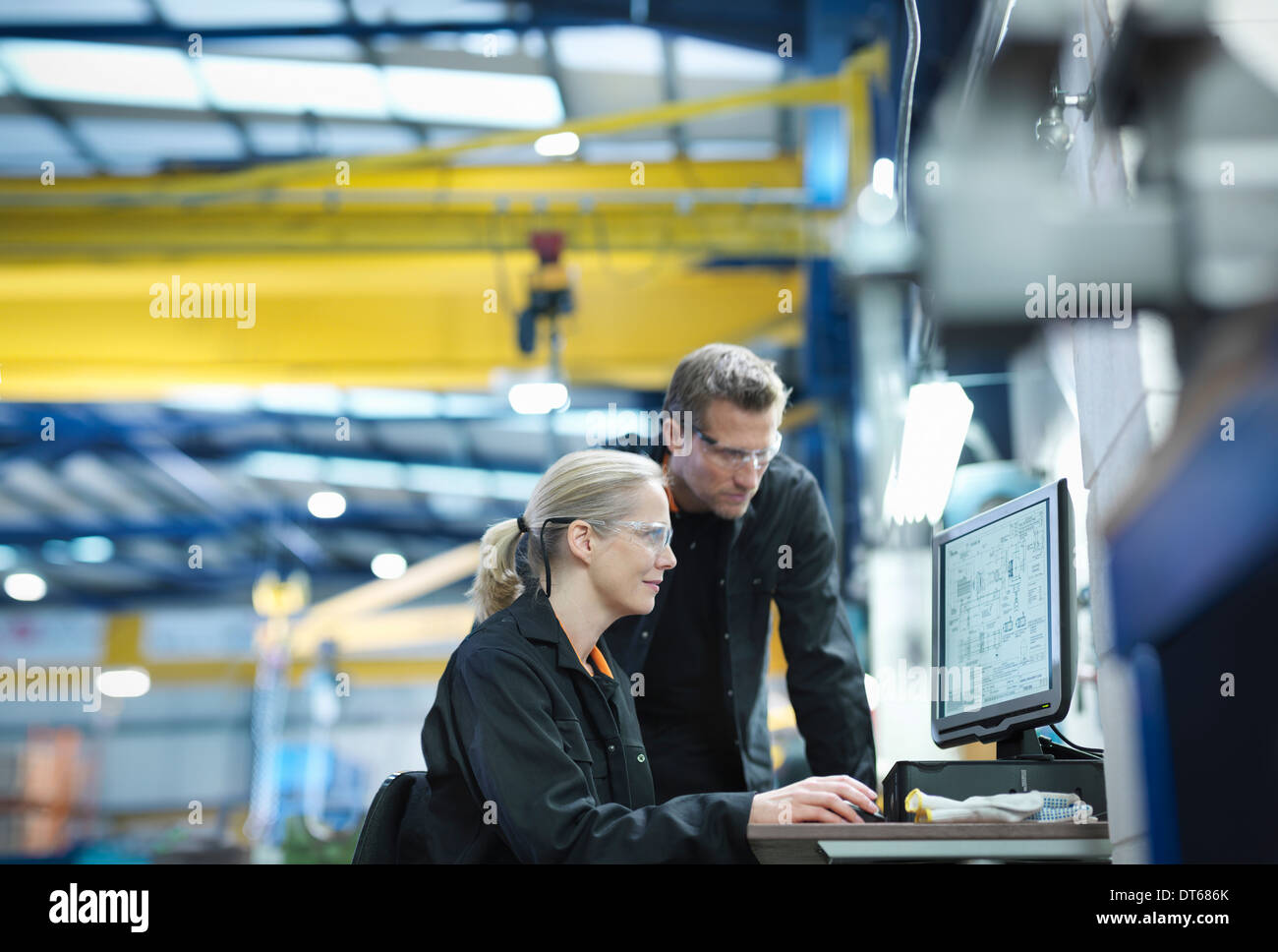Computer engineering hi-res stock photography and images - Alamy