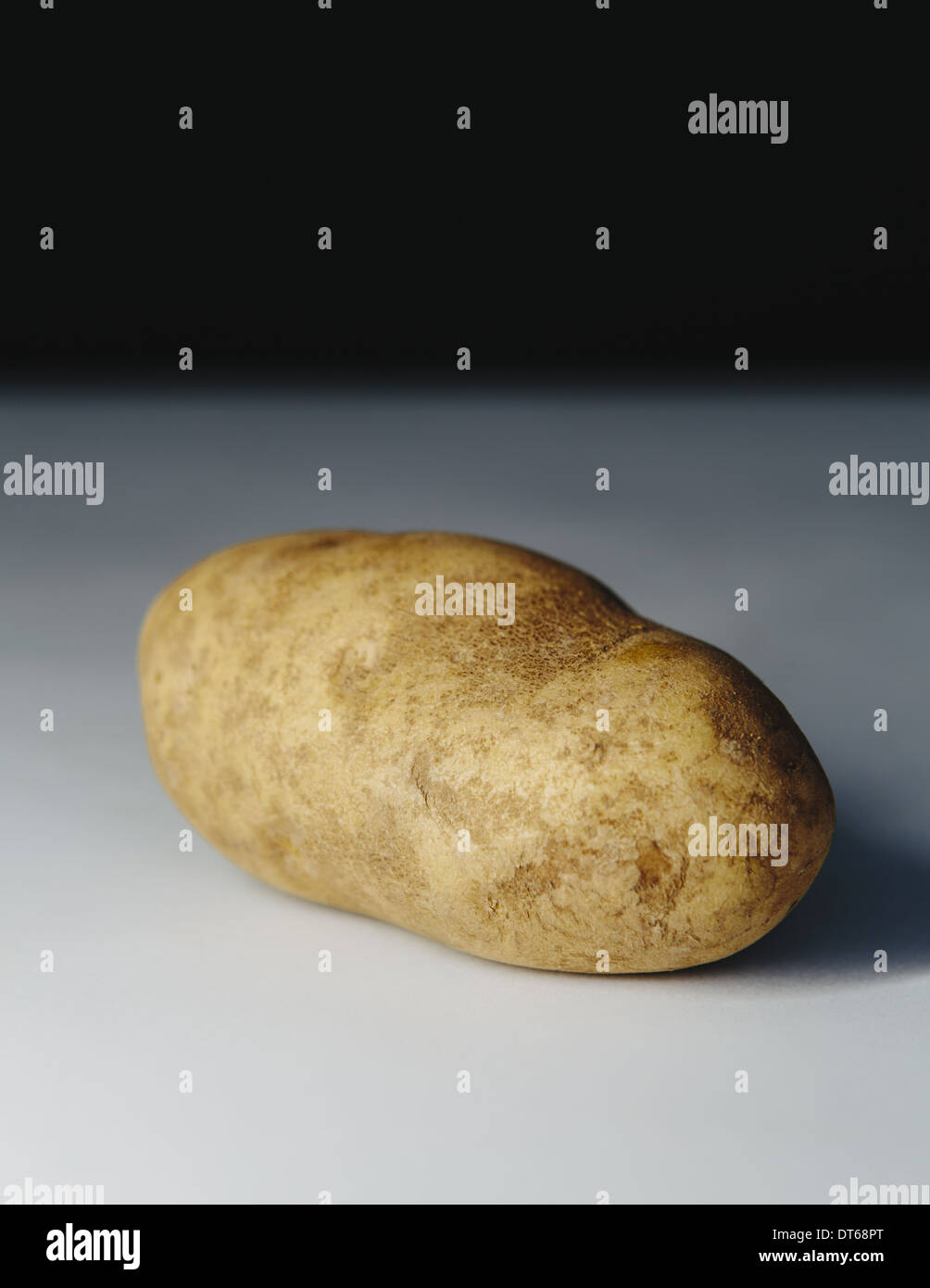 Russet potato hires stock photography and images Alamy