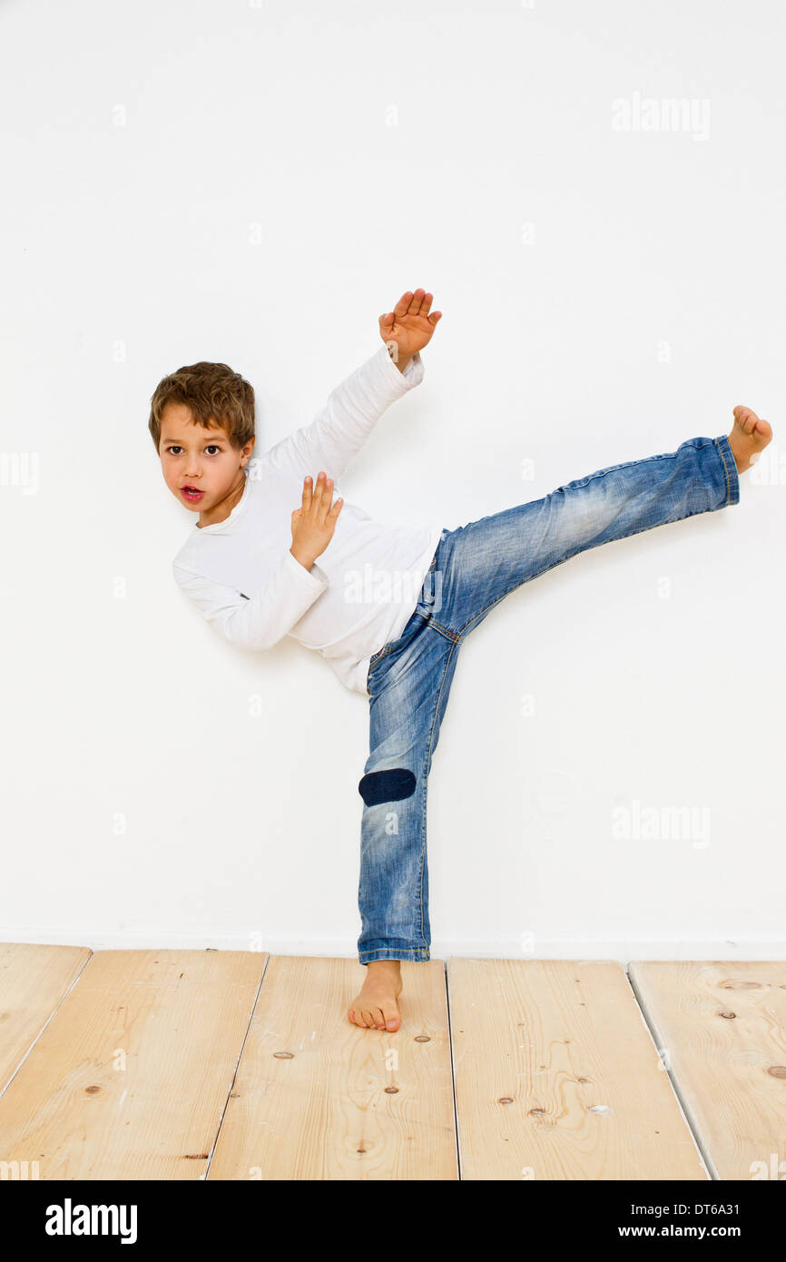 Karate kick hires stock photography and images Alamy