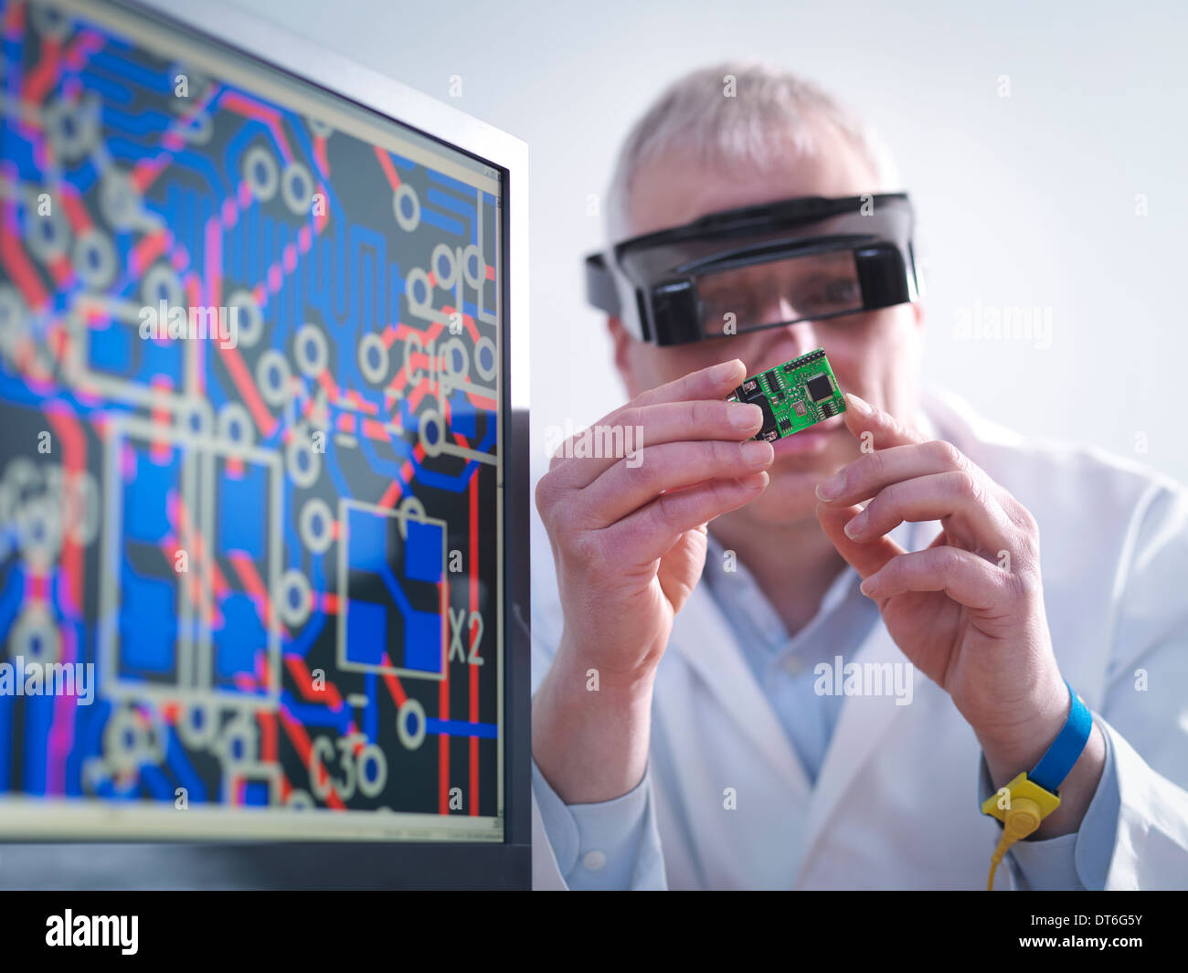 Automotive Electronics High Resolution Stock Photography and Images Alamy