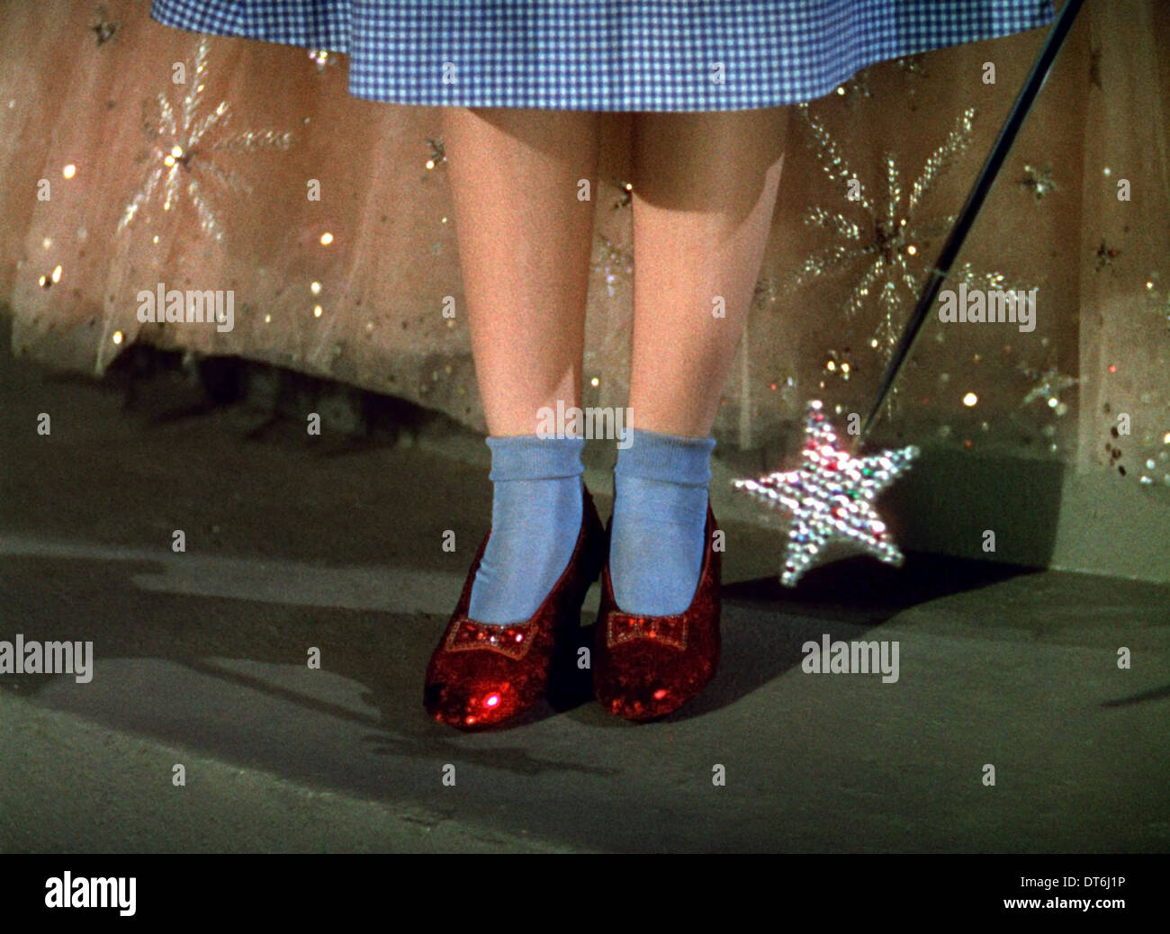 DOROTHY'S MAGIC SHOES THE WIZARD OF OZ (1939 Stock Photo - Alamy