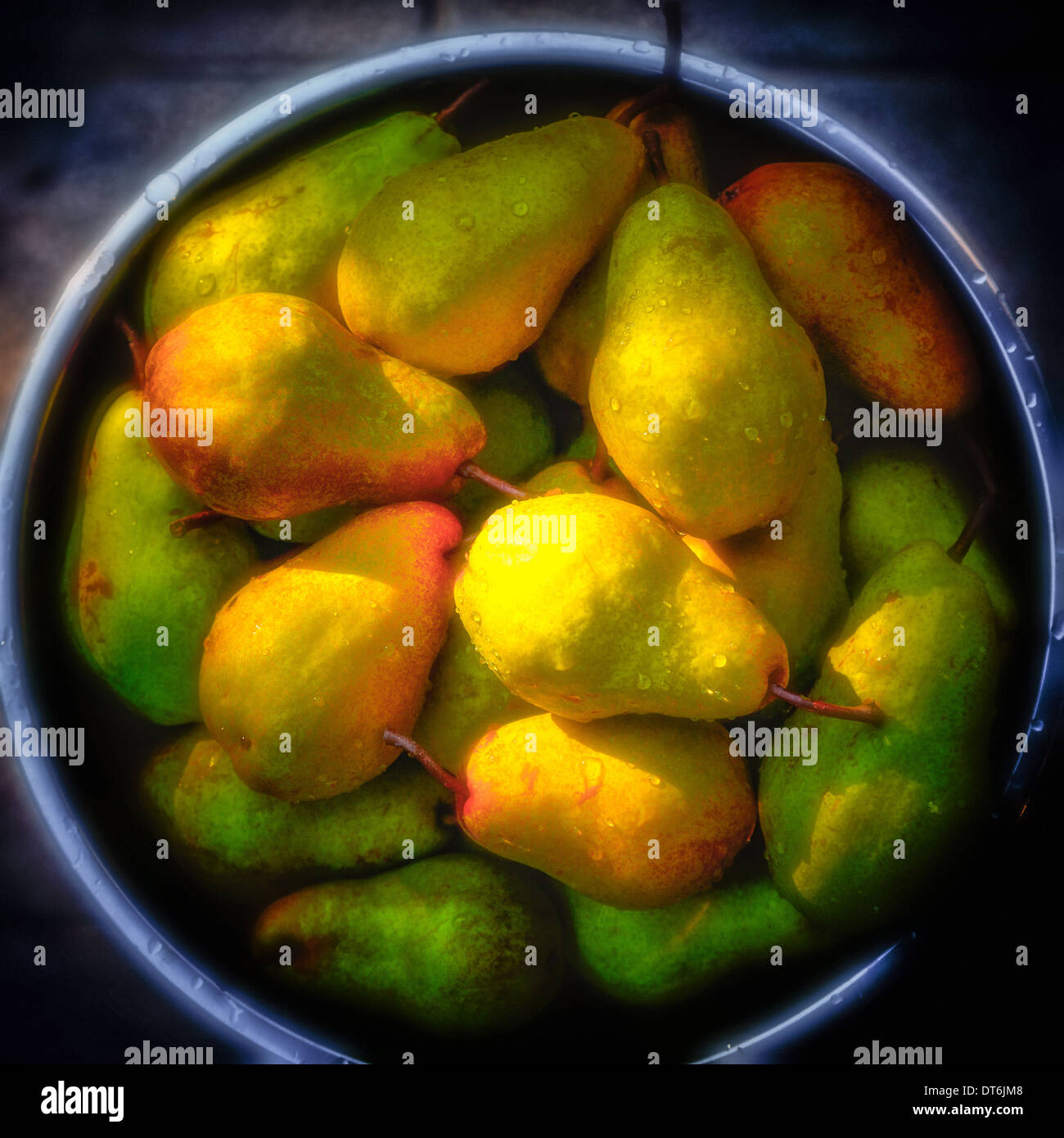 Ripe yellow pears hi-res stock photography and images - Alamy