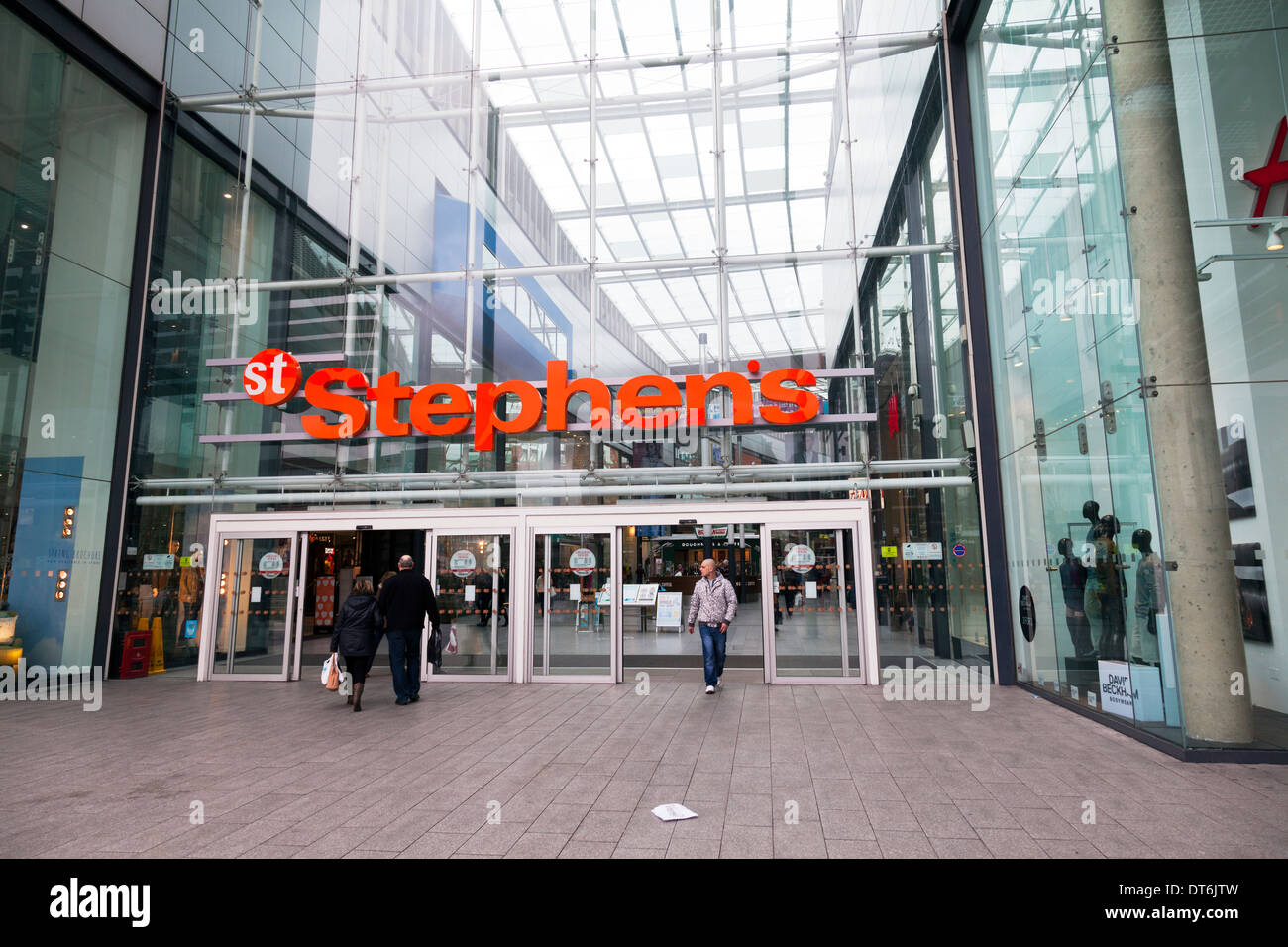 Hull st stephens shopping centre hires stock photography and images