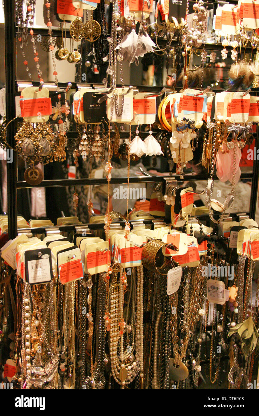 Jewellery shop sale discount