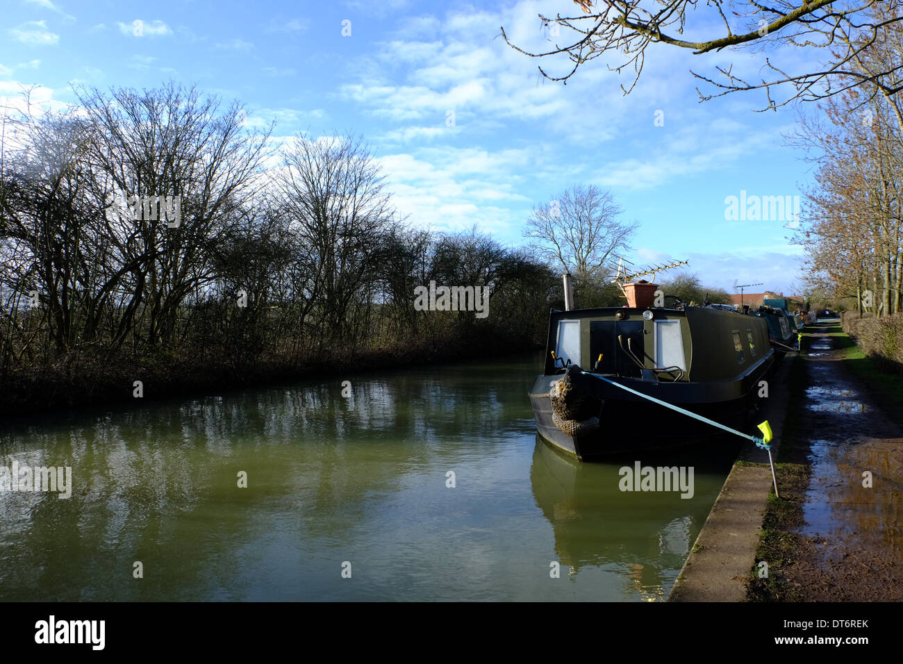 Narrowboats / barges on the canal near Bugbrooke, Northamptonshire