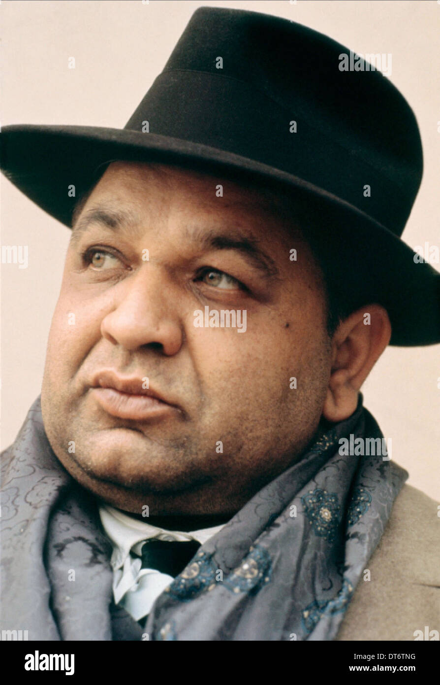 Richard Castellano High Resolution Stock Photography and Images - Alamy