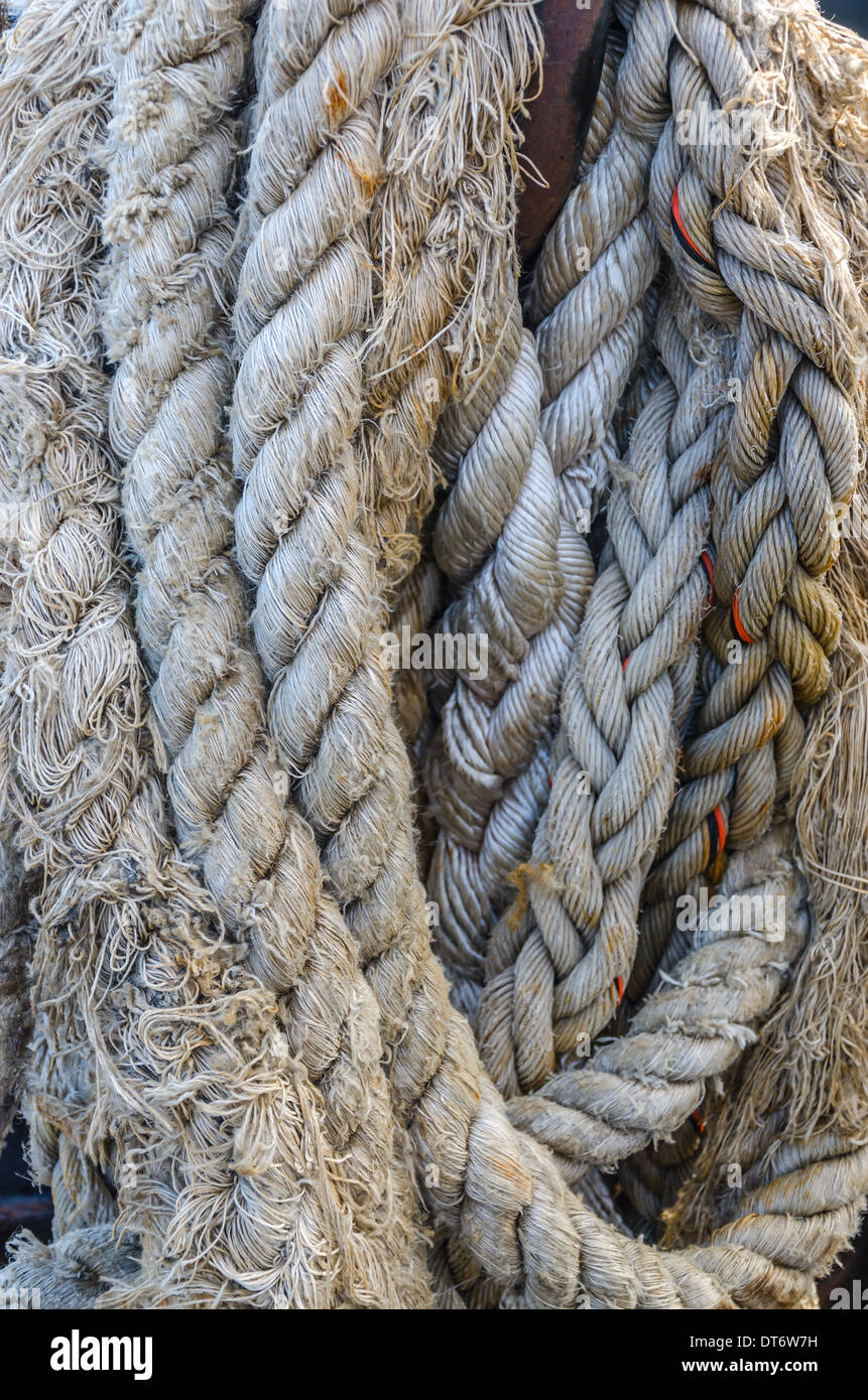 Old thick obsolete nautical rope hi-res stock photography and images - Alamy