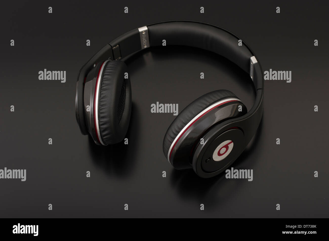 beats studio 1st generation