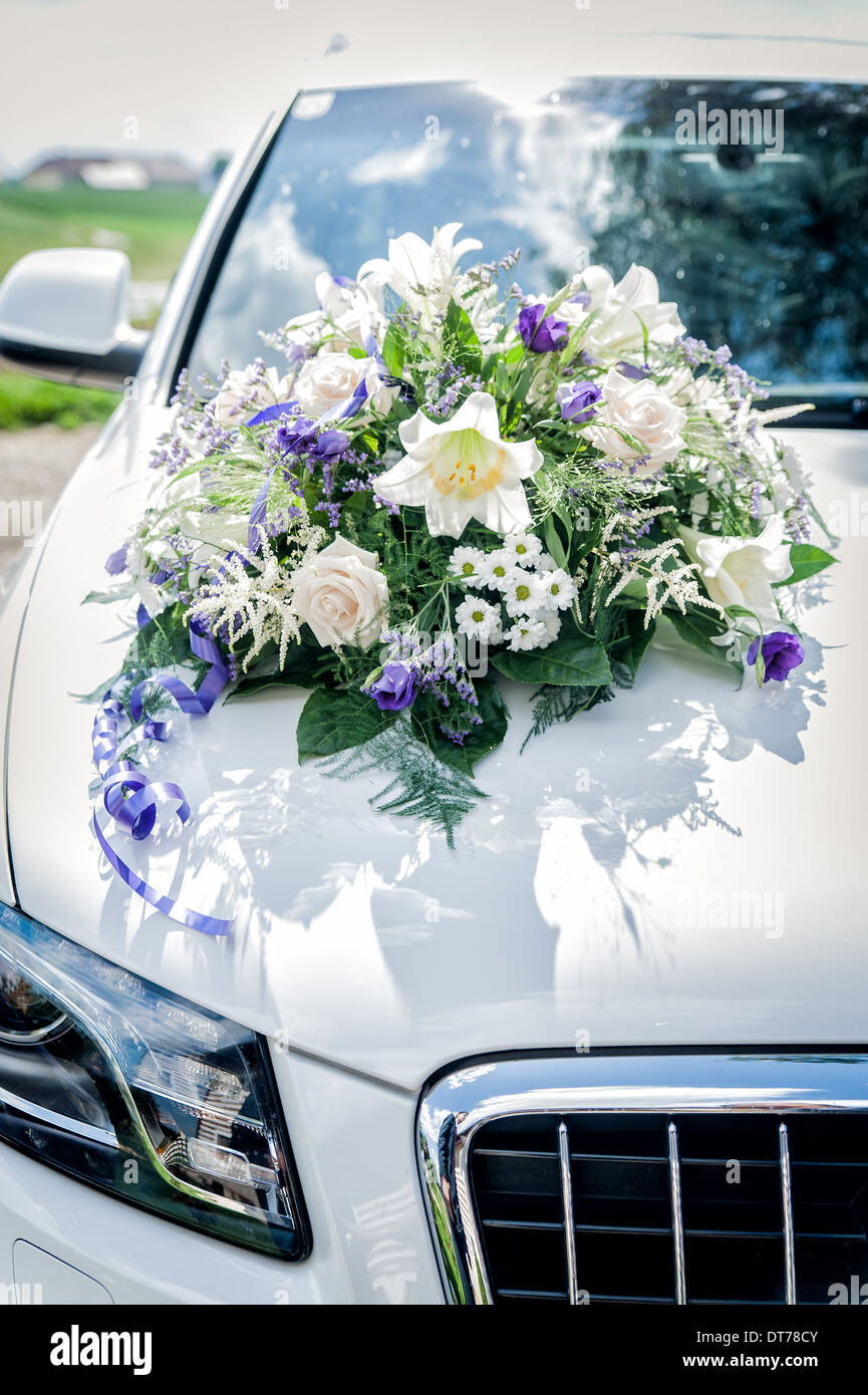 Car ceremony decoration detail marriage hi-res stock photography and images  - Alamy