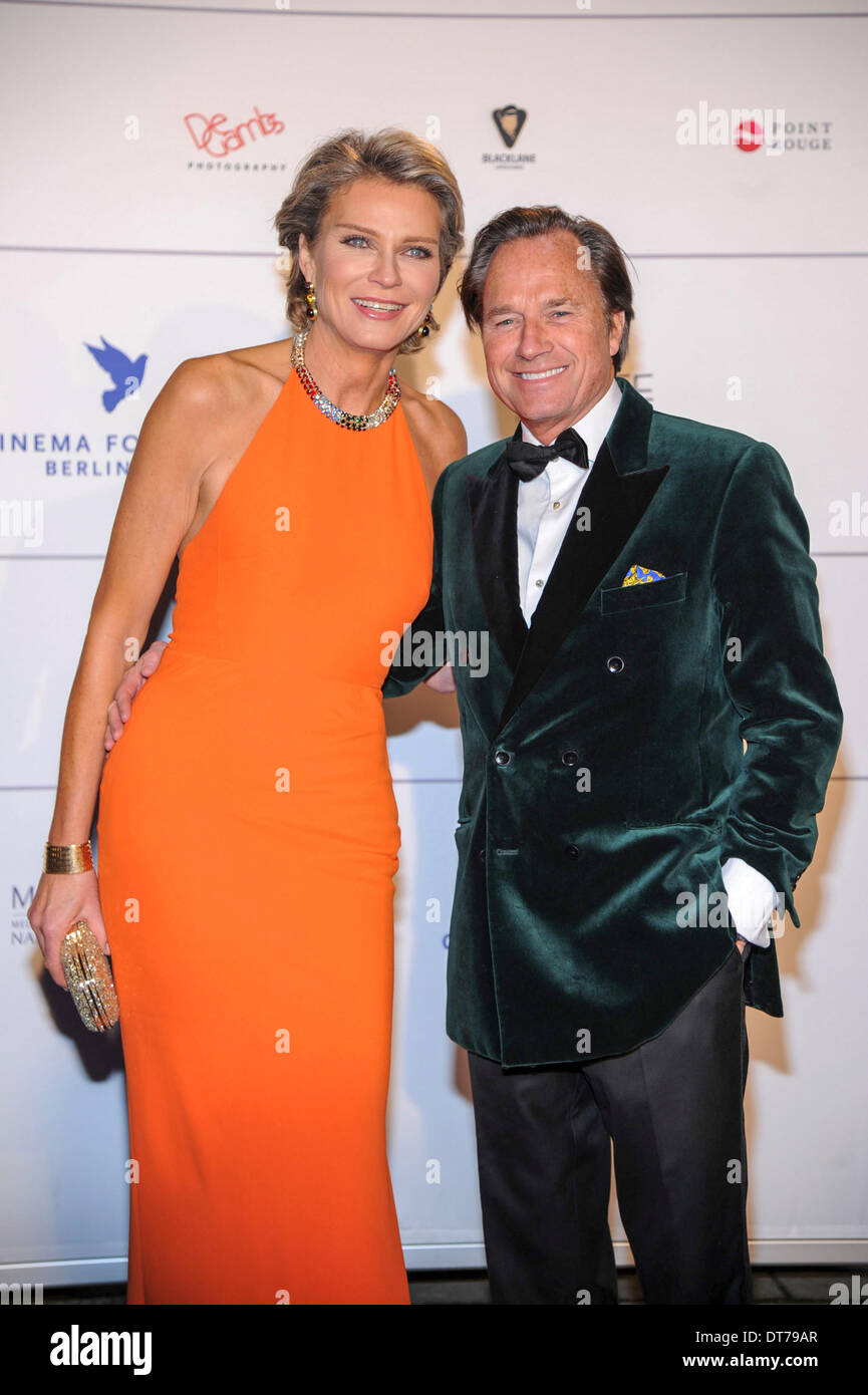 Berlin, Germany. 10th Feb, 2014. Stephanie Countess of Pfuhl and Henrik TeNeues at the Cinema for Peace Gala 2014 at the Konzerthaus am Gendarmenmarkt on Monday 10th February 2014 in Berlin Credit:  dpa picture alliance/Alamy Live News Stock Photo