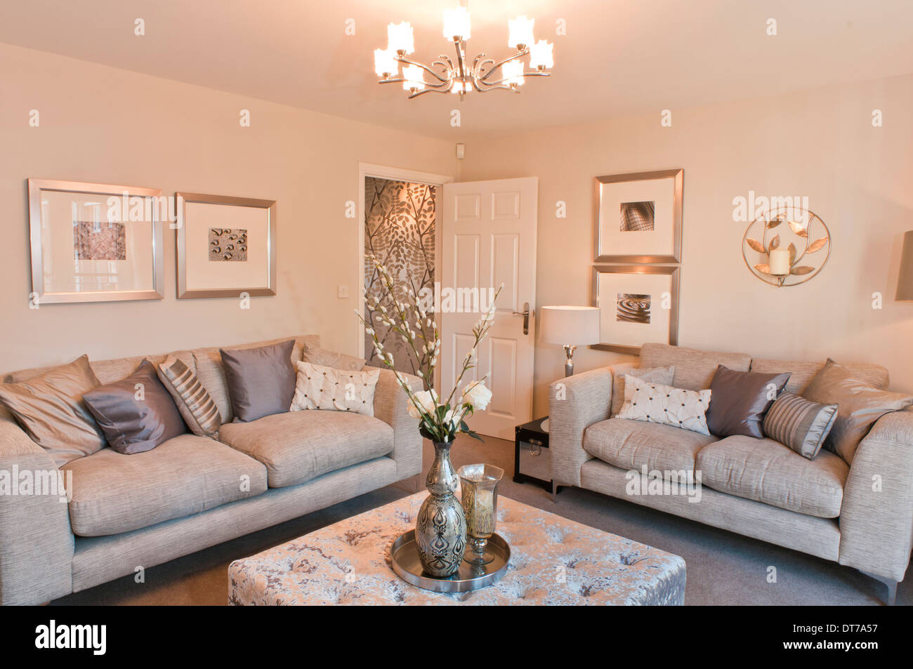 Modern furnished living room / lounge Stock Photo - Alamy