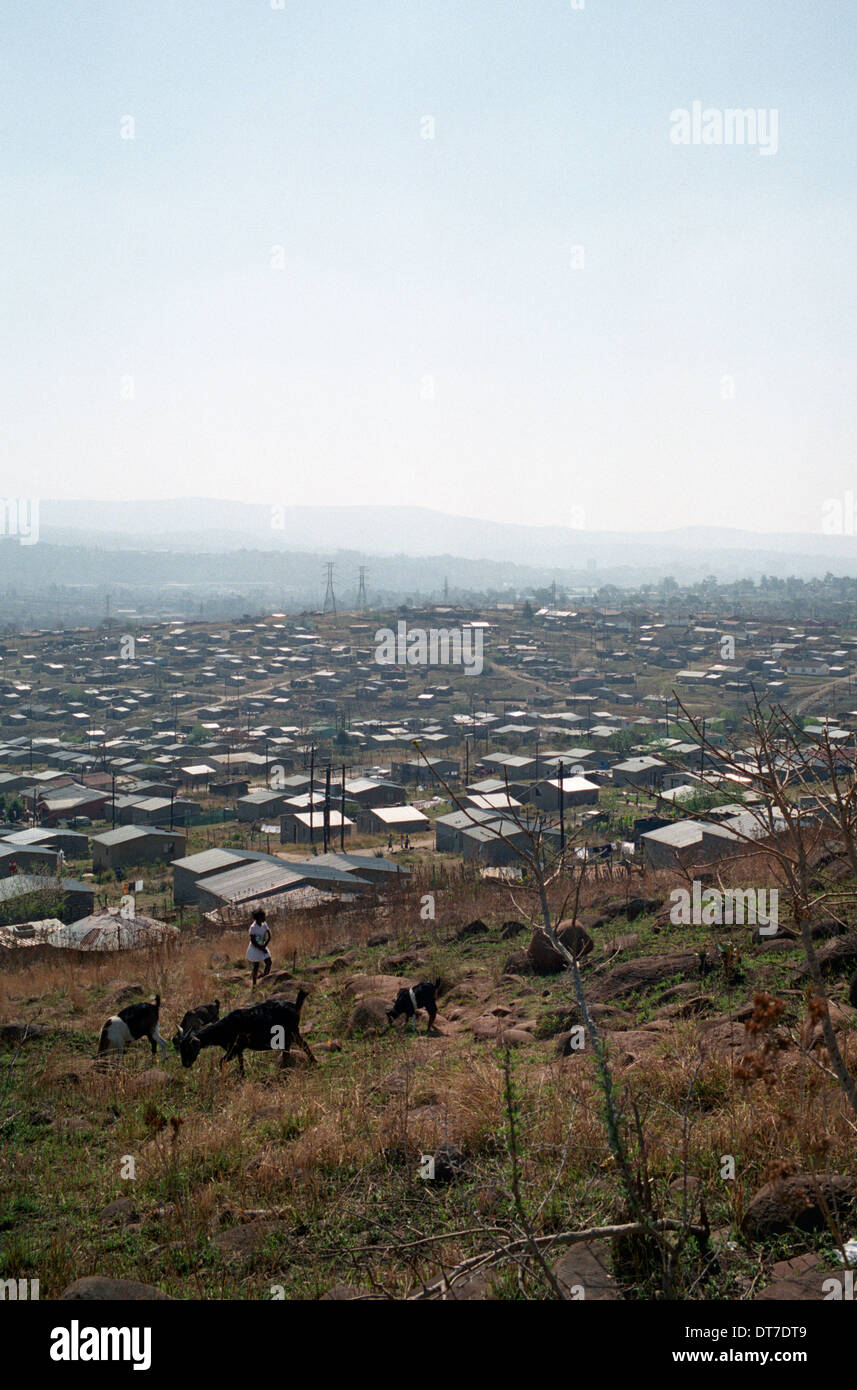 Informal Settlements in and around the edge of city of Pietermaritzburg. 17 AUGUST PIETERMARITZBURG SOUTH AFRICA PHOTO/JOHN Stock Photo