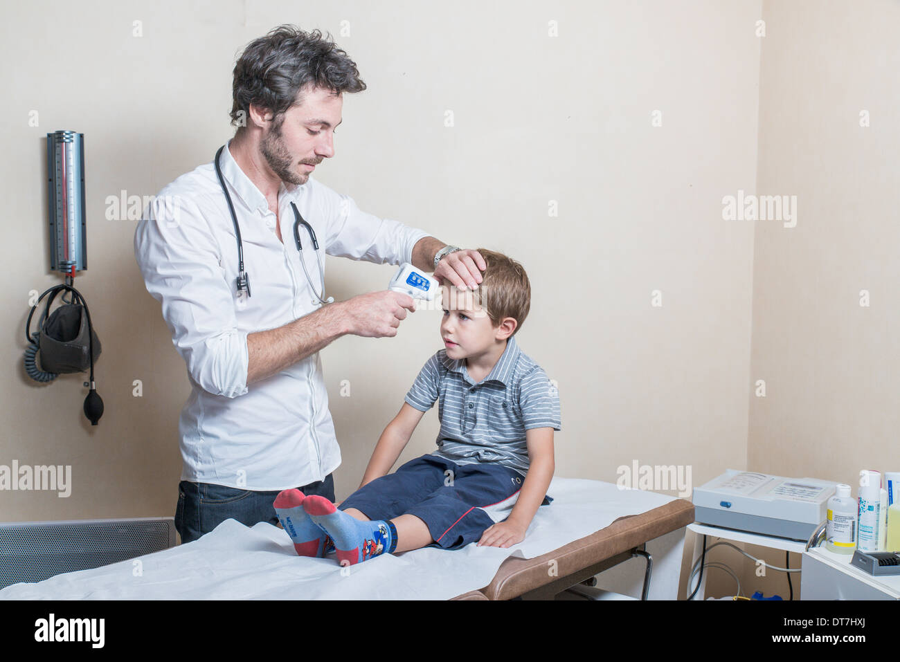 врач на дом без температуры ребенку