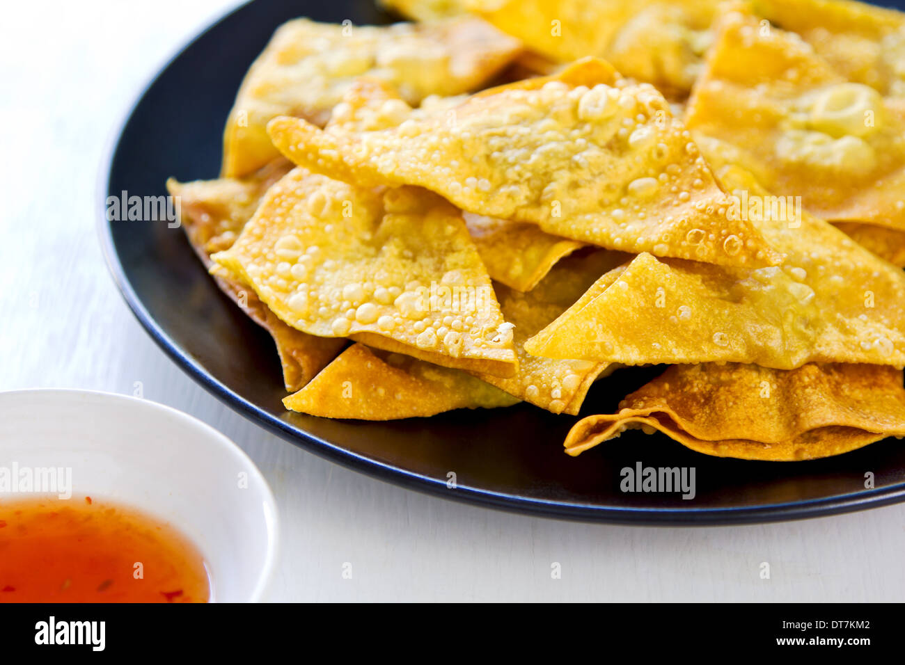 Deep fried Wonton pastry with Thai sweet chili sauce Stock Photo Alamy