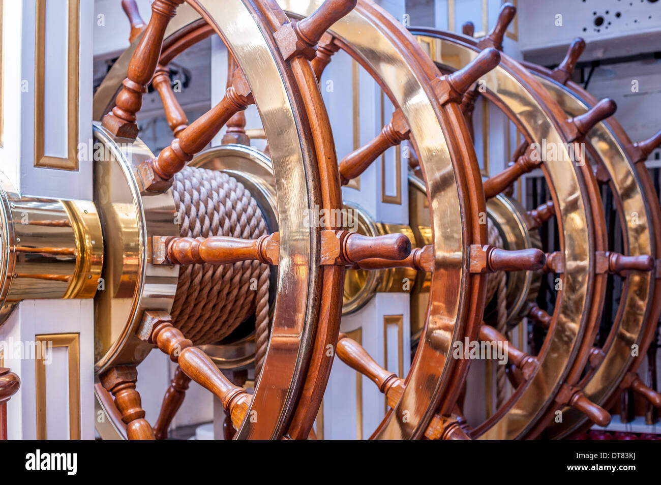 Ship Steering Wheel Stock Photos & Ship Steering Wheel Stock Images Alamy