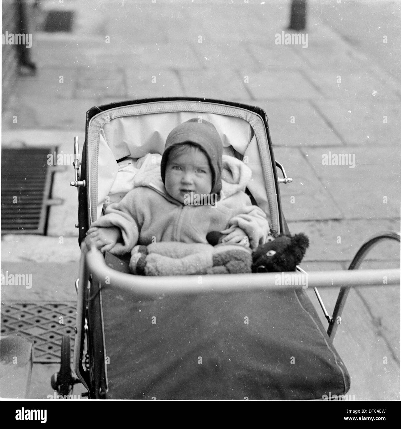 Pram on pavement hires stock photography and images Alamy