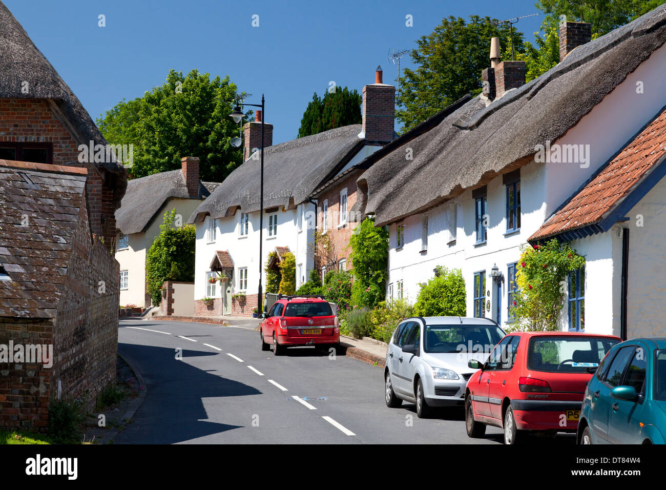 Thatched houses in Dorchester Road, Tolpuddle, Dorset Stock Photo Alamy