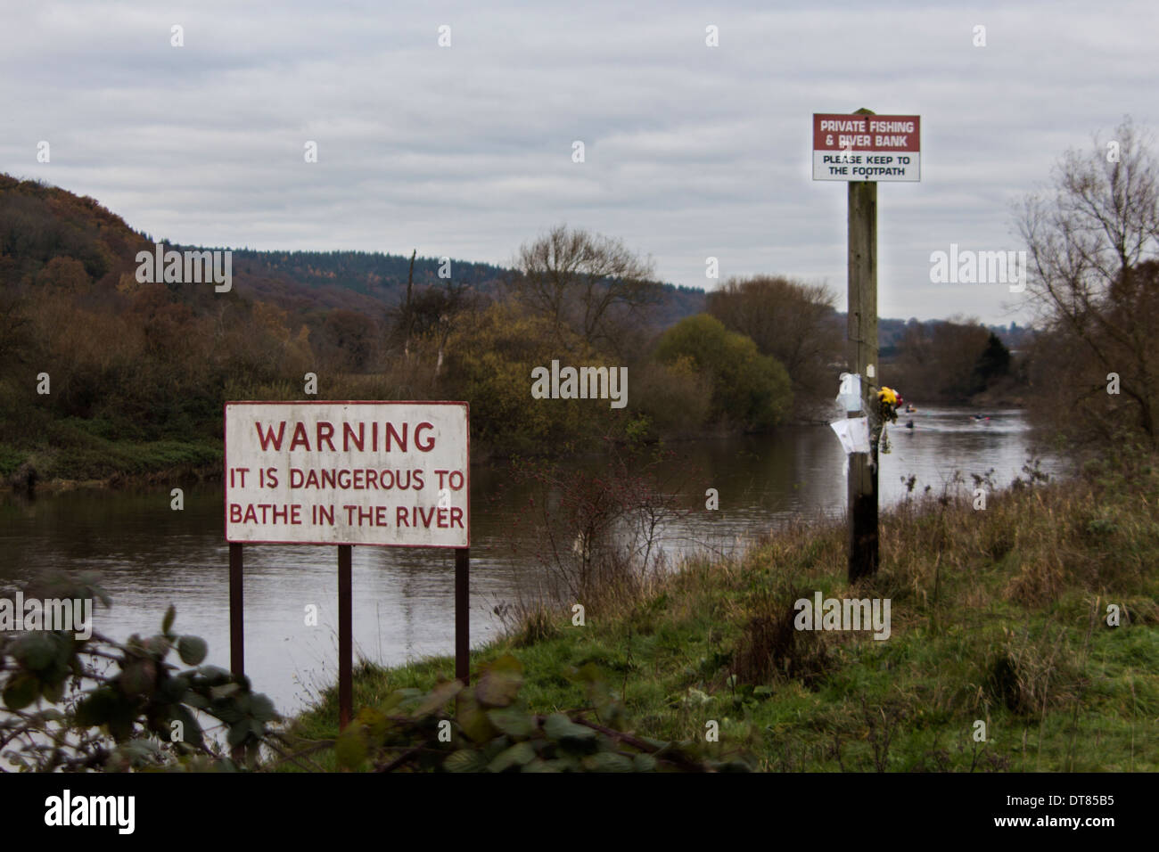 Dangerous water, no swimming sign on the River Severn at Stourport
