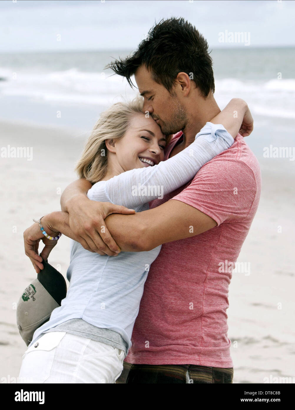 Julianne Hough dating 2013
