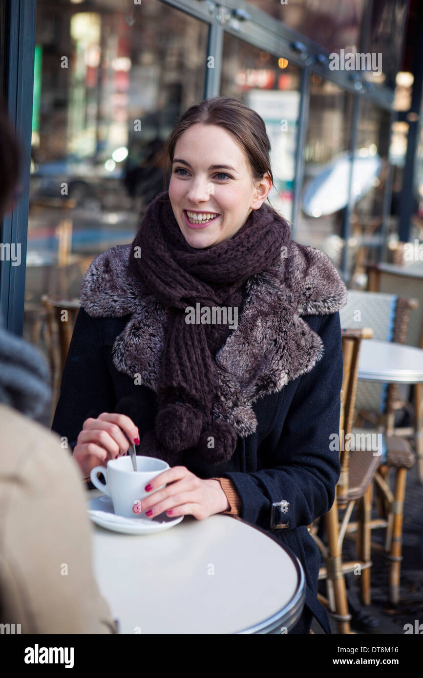 CAFE, OUTDOOR TABLES Stock Photo - Alamy