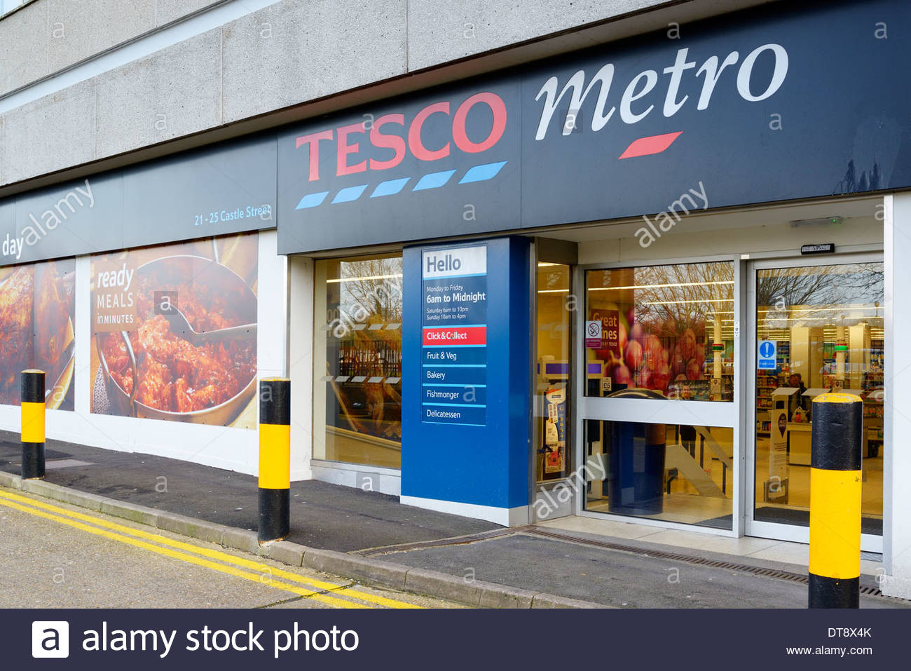 Tesco Metro Sign Uk High Resolution Stock Photography and Images Alamy