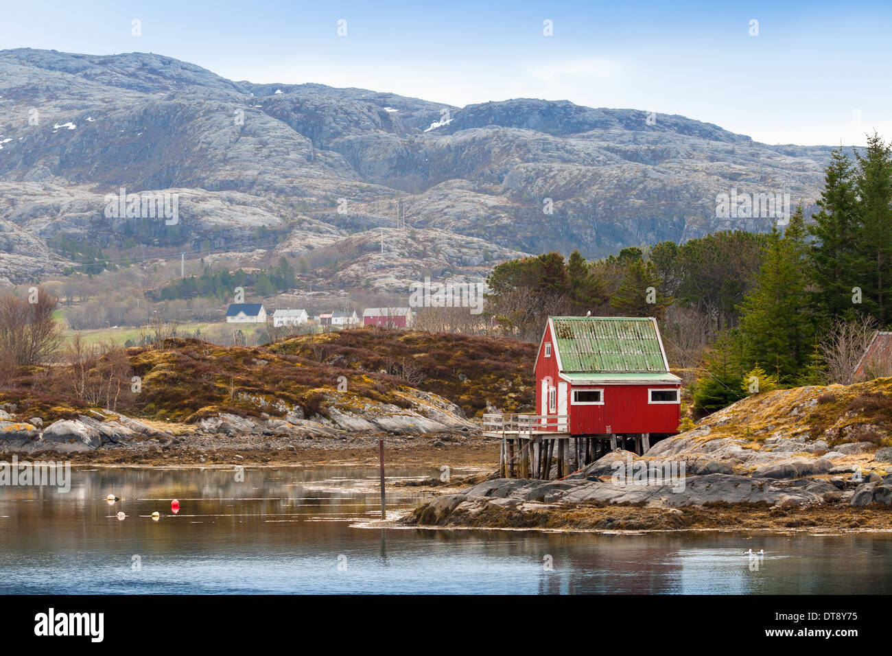 Traditional wooden house norway hi-res stock photography and images - Alamy