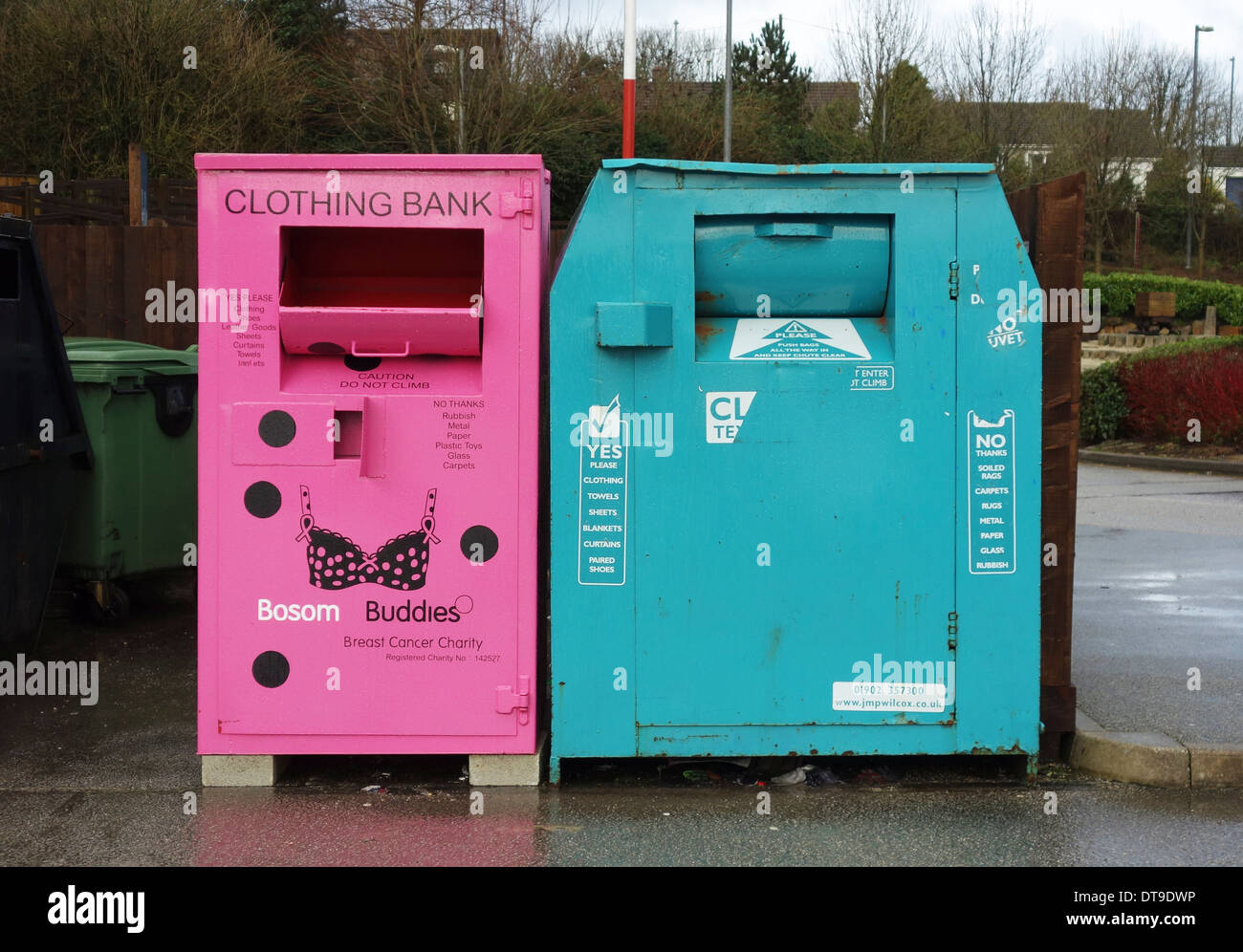 Clothing bank hires stock photography and images Alamy