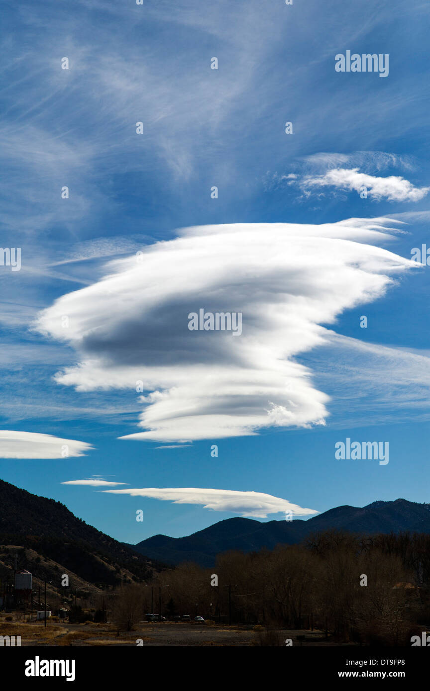 Unusual cloud formation hi-res stock photography and images - Alamy