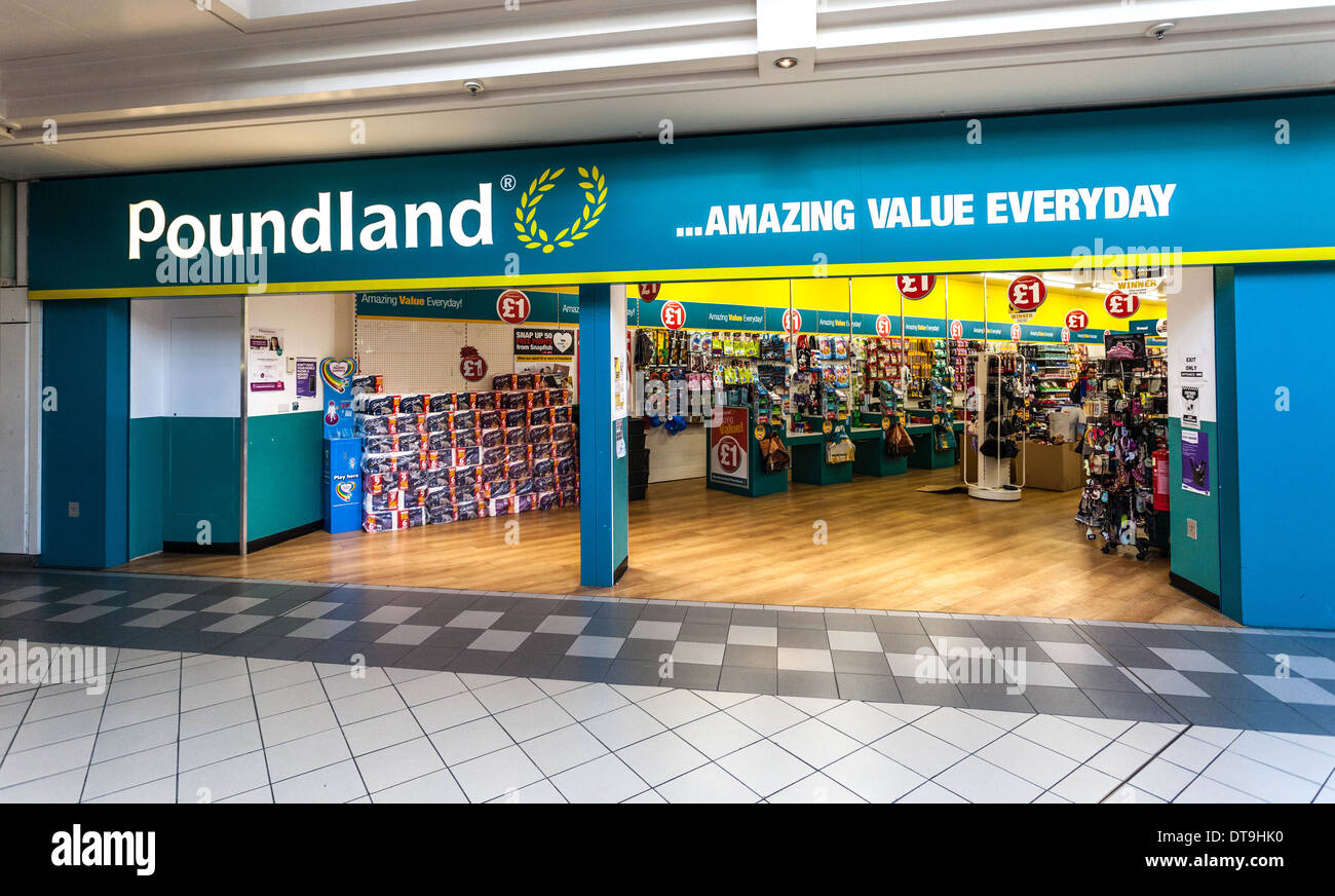 Poundland shop, Edgware, Middlesex, England, UK. Stock Photo