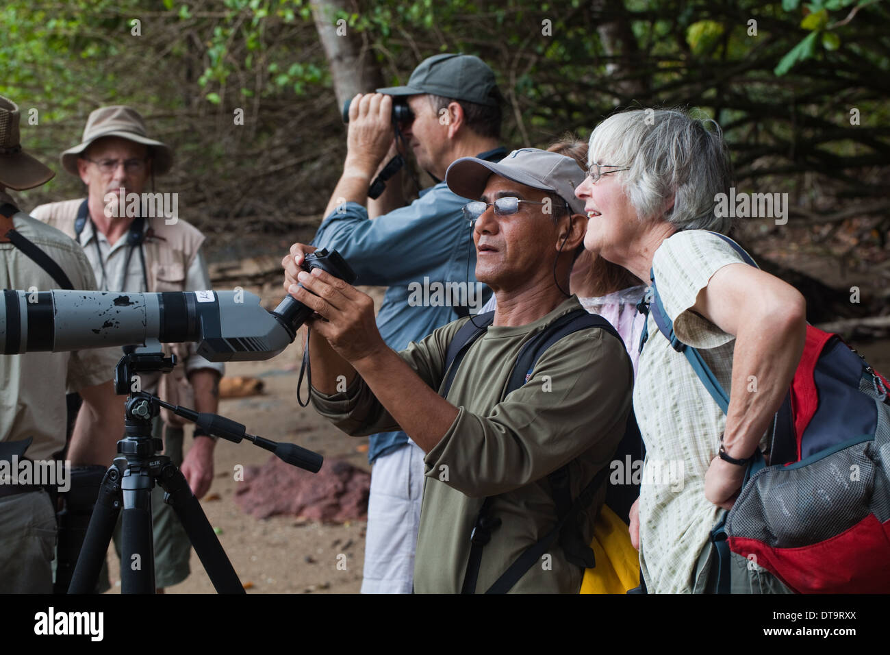 Local guide introducing Digiscoping for birds. Using camera eyepiece ...