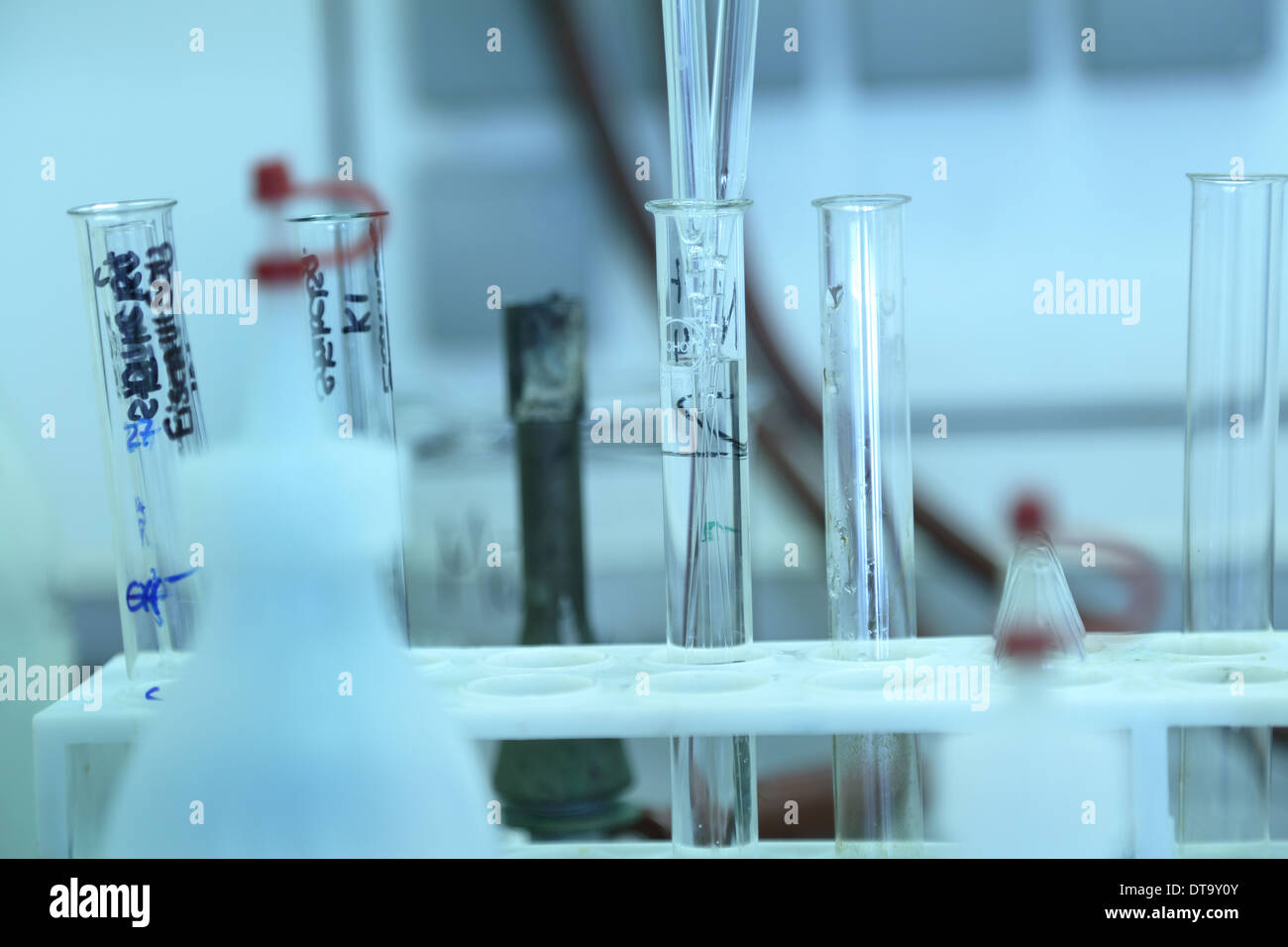 chemistry tools in a lab Stock Photo Alamy