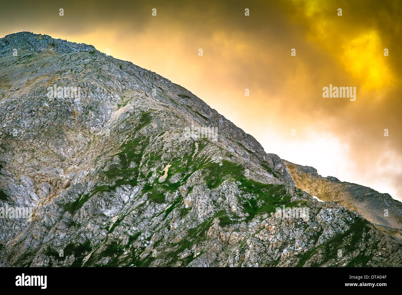 Beautiful stormy sunset sky hi-res stock photography and images - Alamy